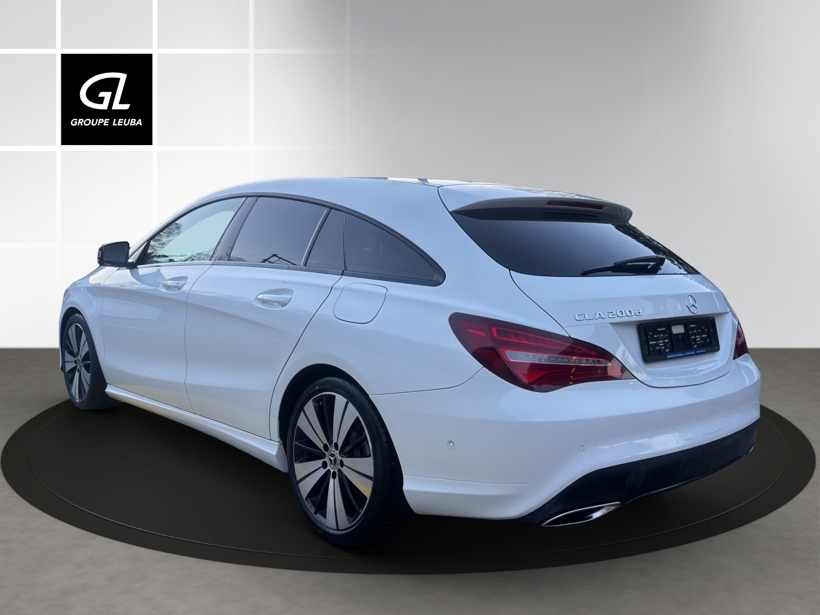 MERCEDES-BENZ CLA Shooting Brake 200 Night Star 7G-DCT-image-3
