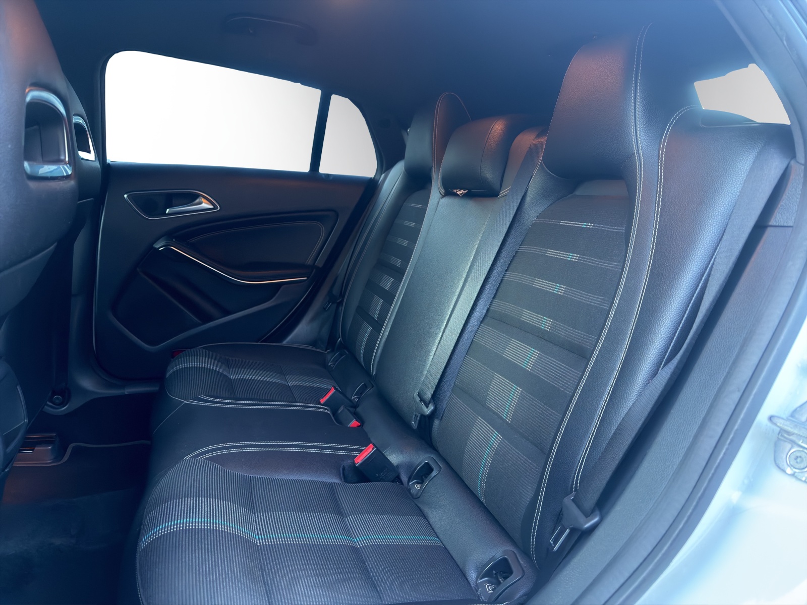 MERCEDES-BENZ CLA Shooting Brake 200 Night Star 7G-DCT-image-7