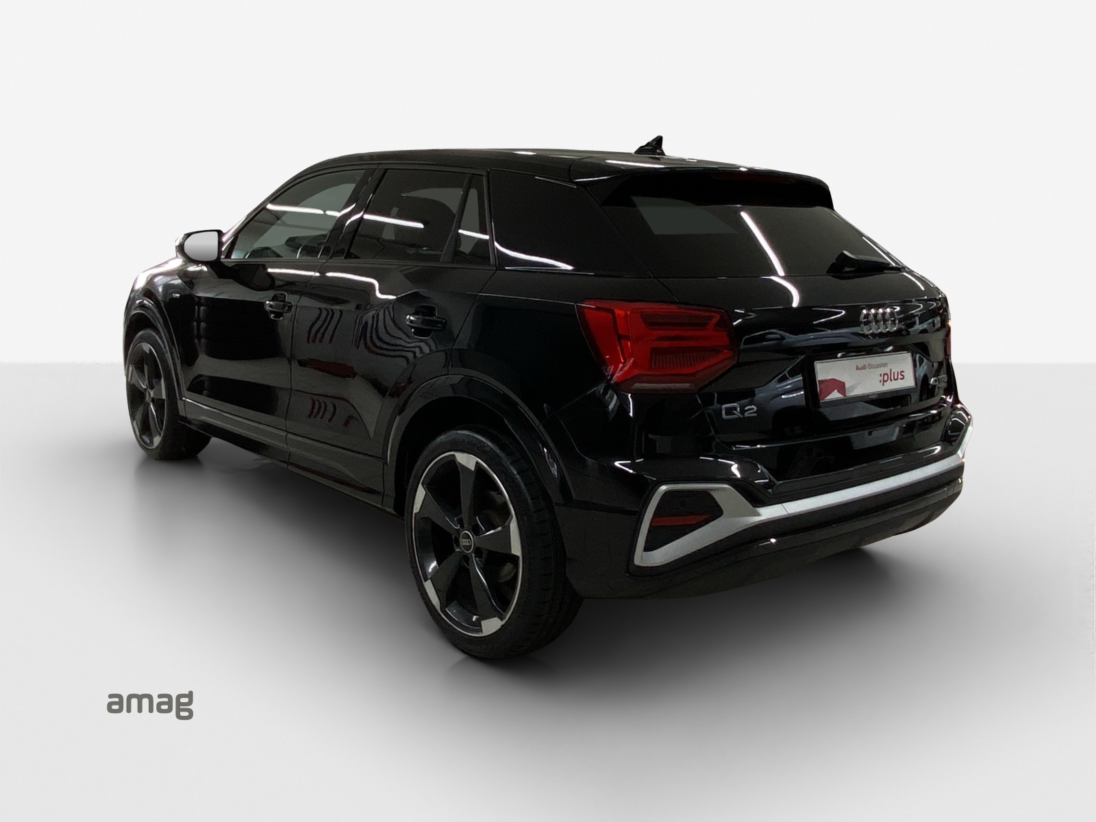 AUDI Q2 40 TFSI S line Attraction quattro S-tronic-image-2