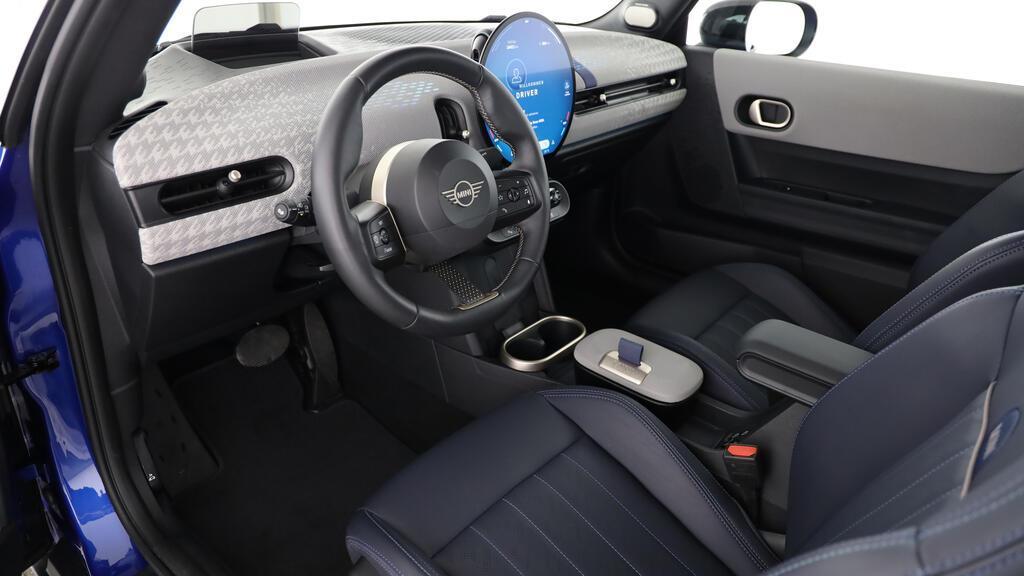MINI Cooper S Cabrio-image-16