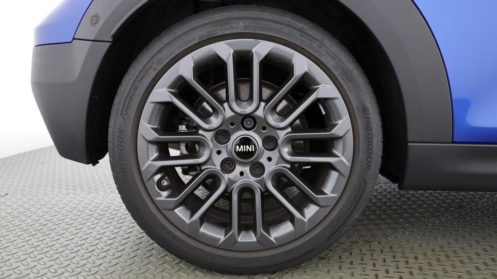 MINI Cooper S Cabrio-image-9