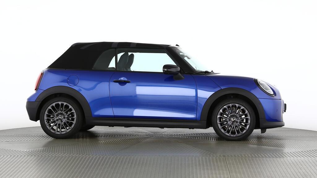 MINI Cooper S Cabrio-image-2