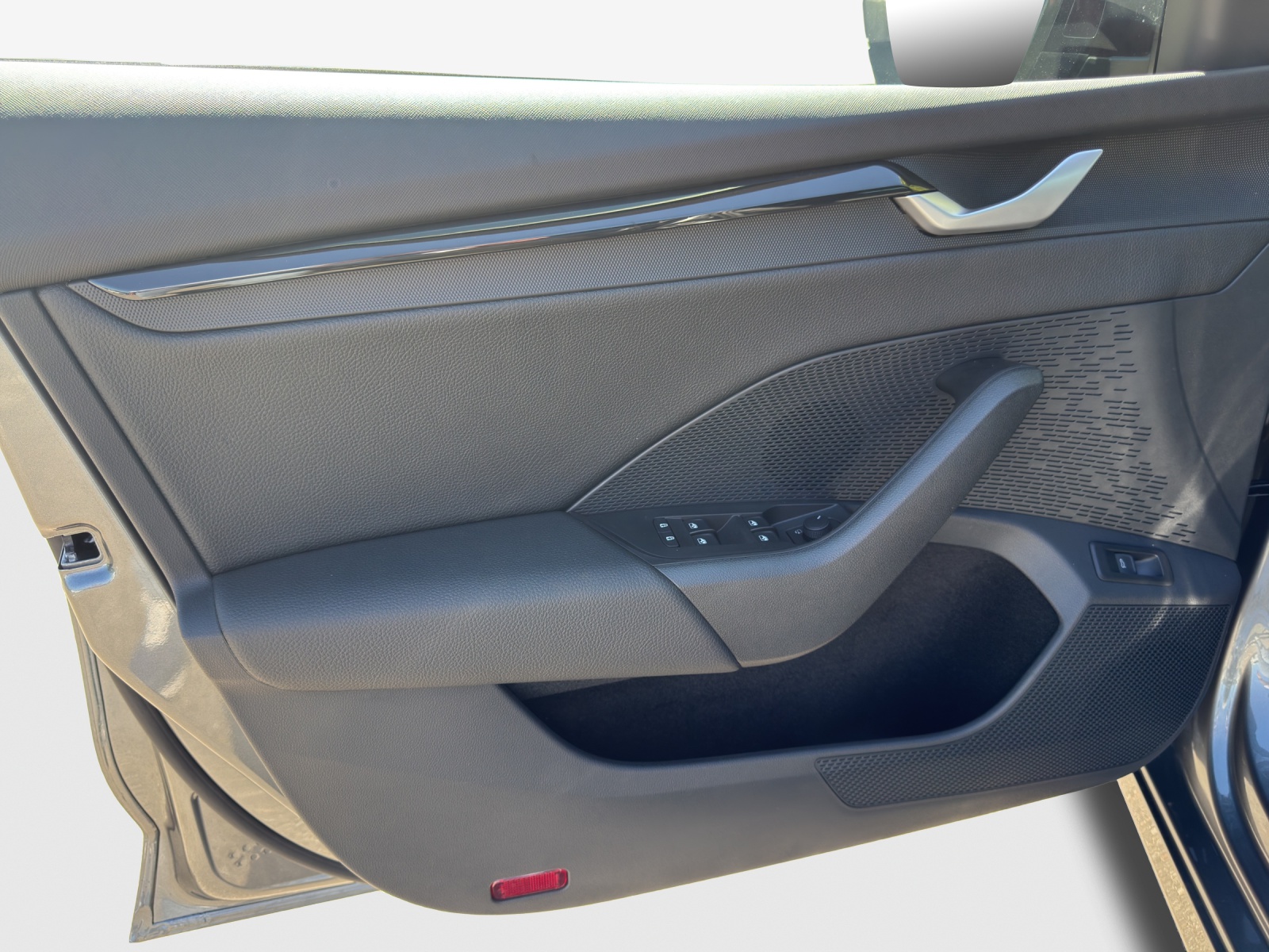 SKODA Octavia Sportline Dynamic-image-12