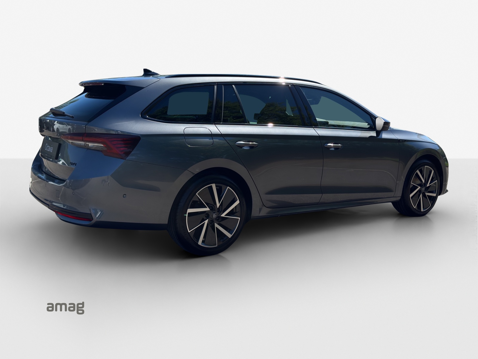SKODA Octavia Sportline Dynamic-image-4