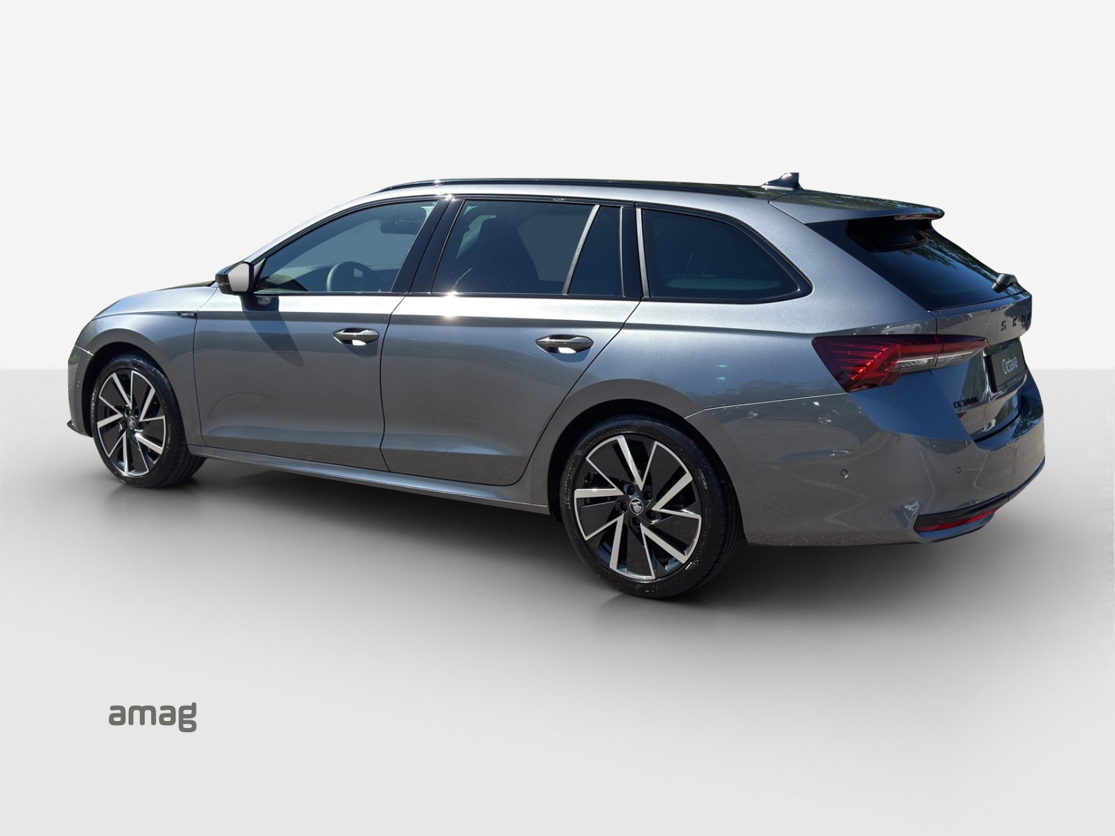 SKODA Octavia Sportline Dynamic-image-2