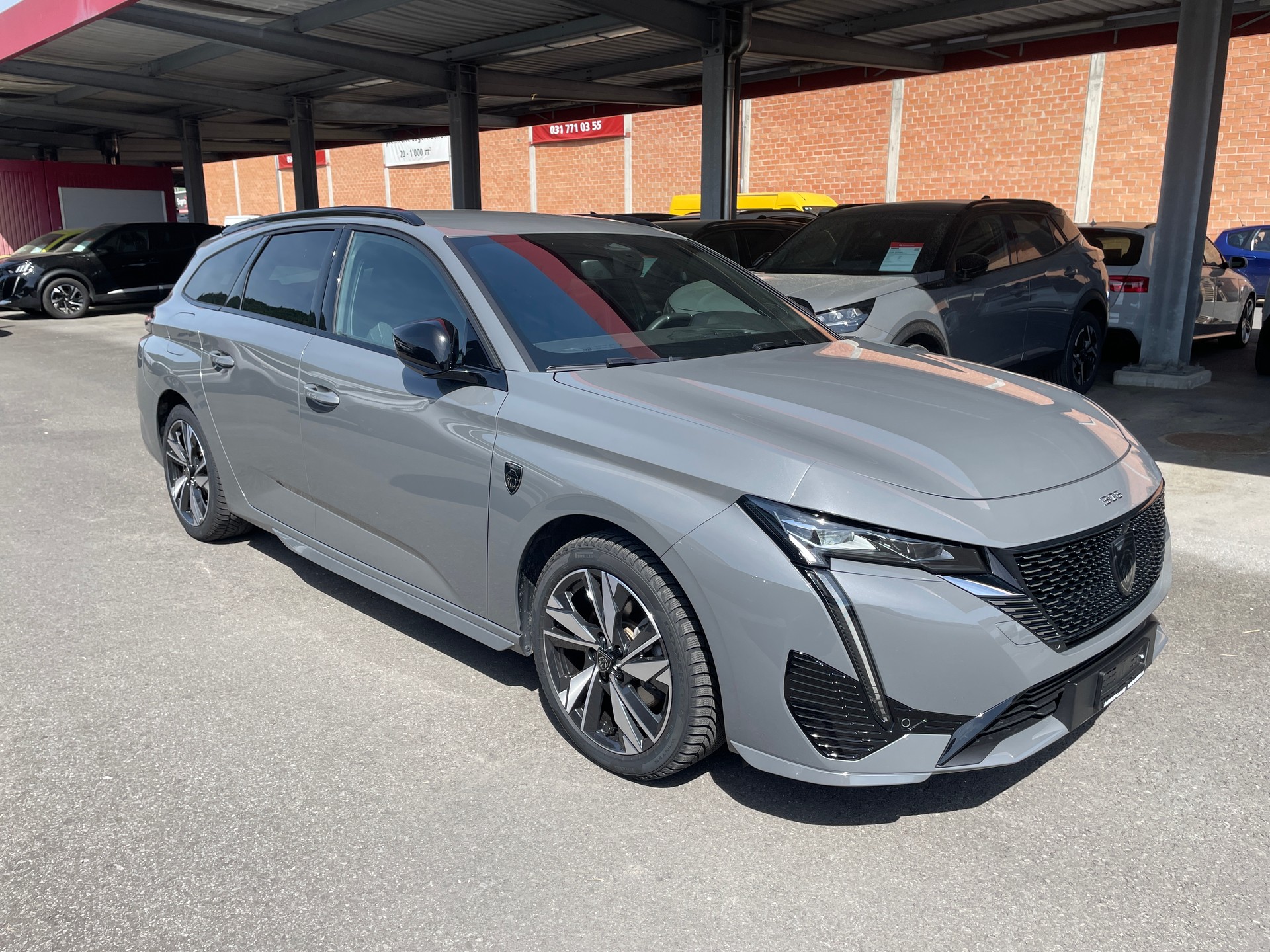 PEUGEOT 308 SW 1.2 HEV 136 GT-image-0
