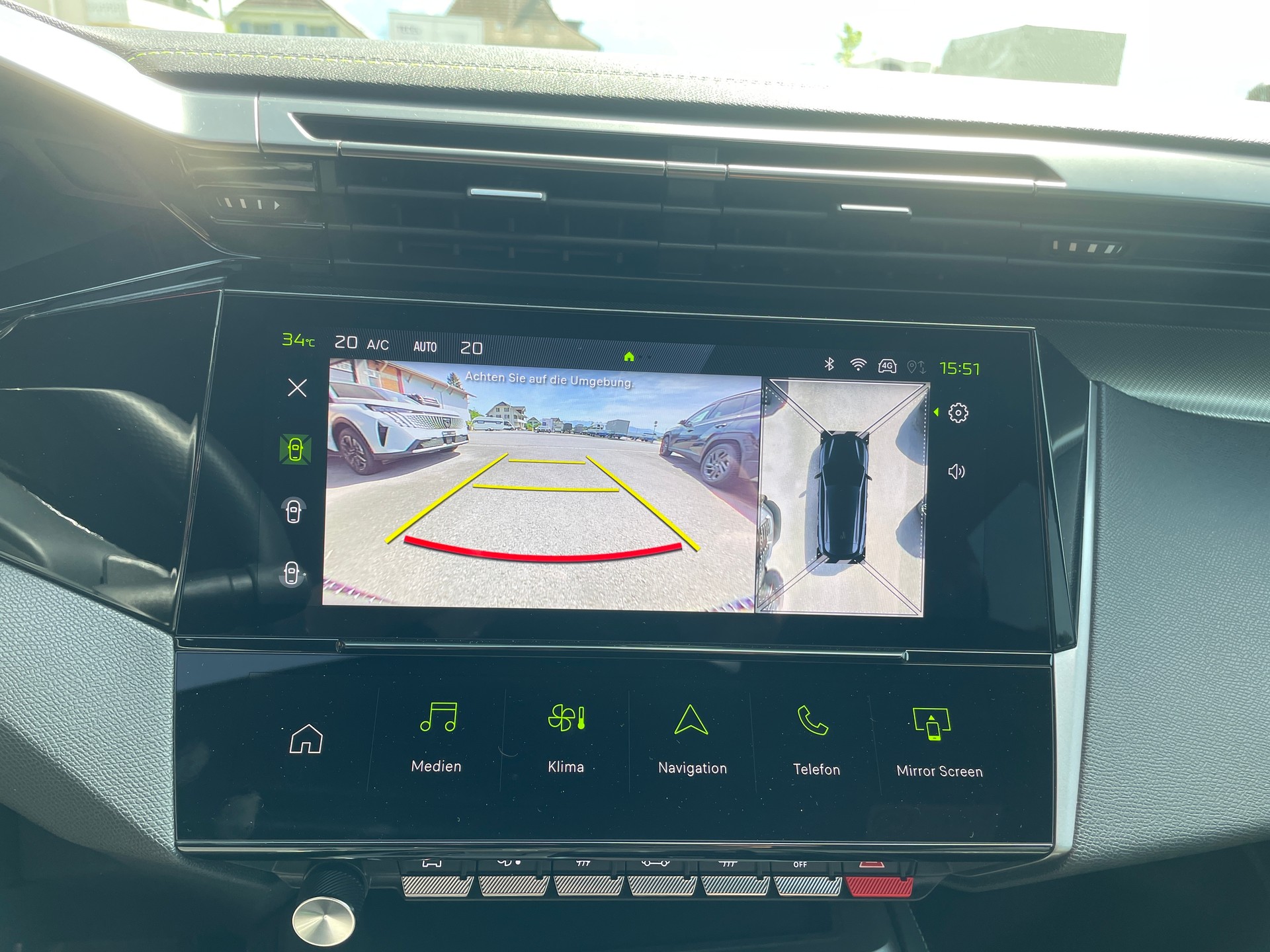 PEUGEOT 308 SW 1.2 HEV 136 GT-image-16