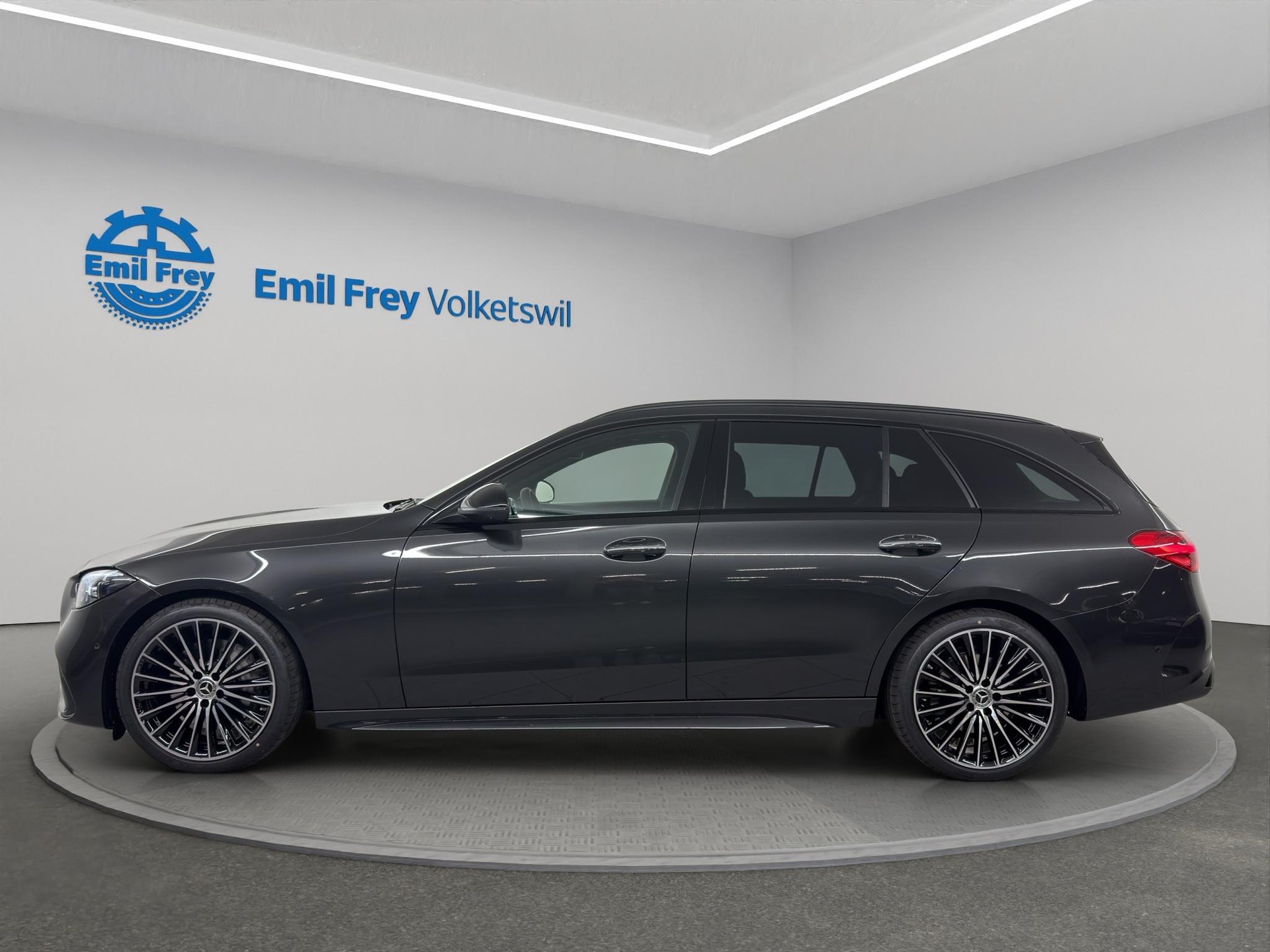 MERCEDES-BENZ C 300 AMG Line 4matic-image-1