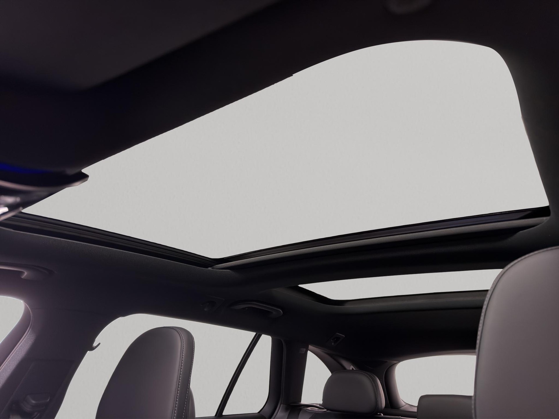 MERCEDES-BENZ C 300 AMG Line 4matic-image-7