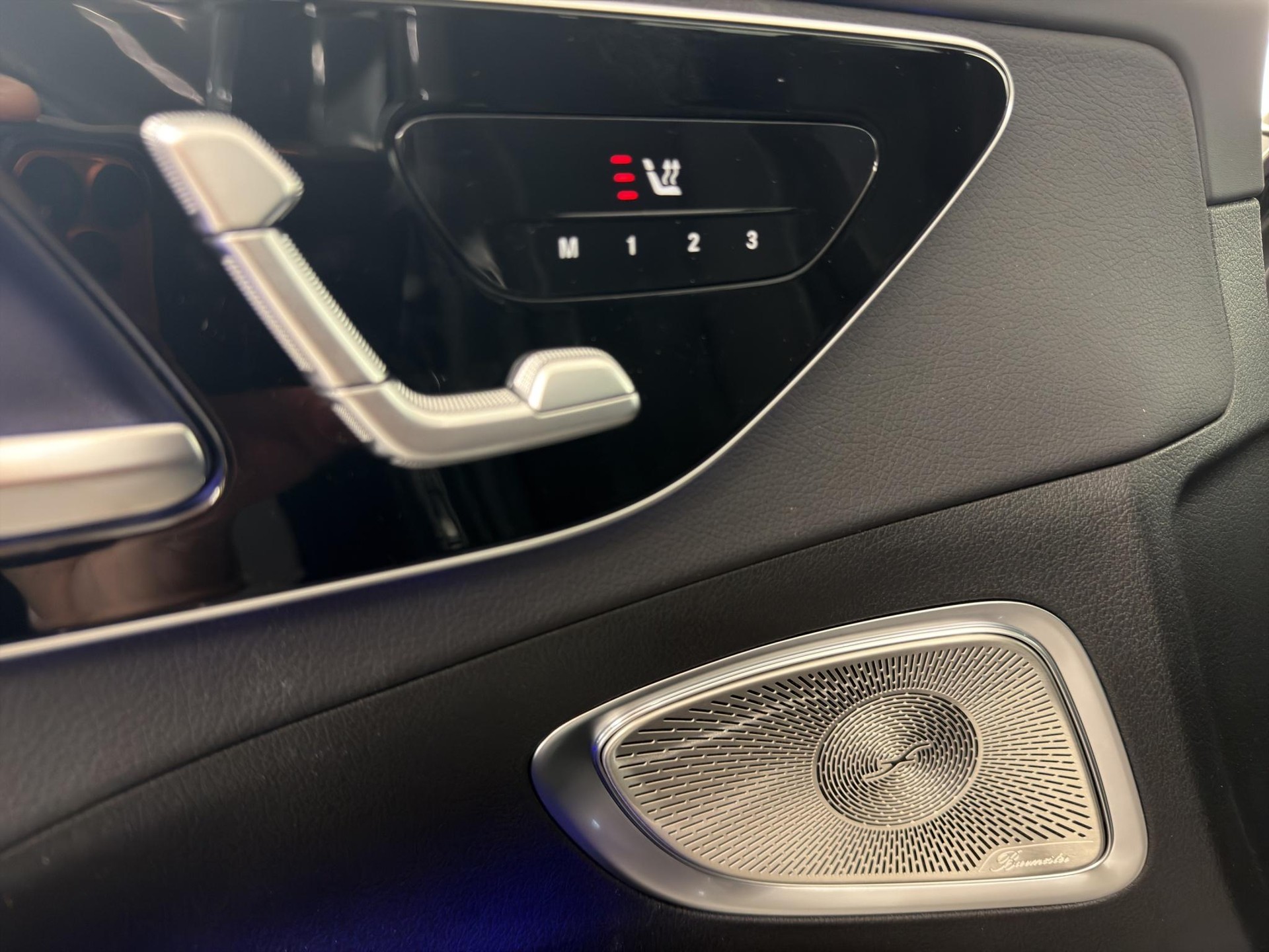 MERCEDES-BENZ C 300 AMG Line 4matic-image-13