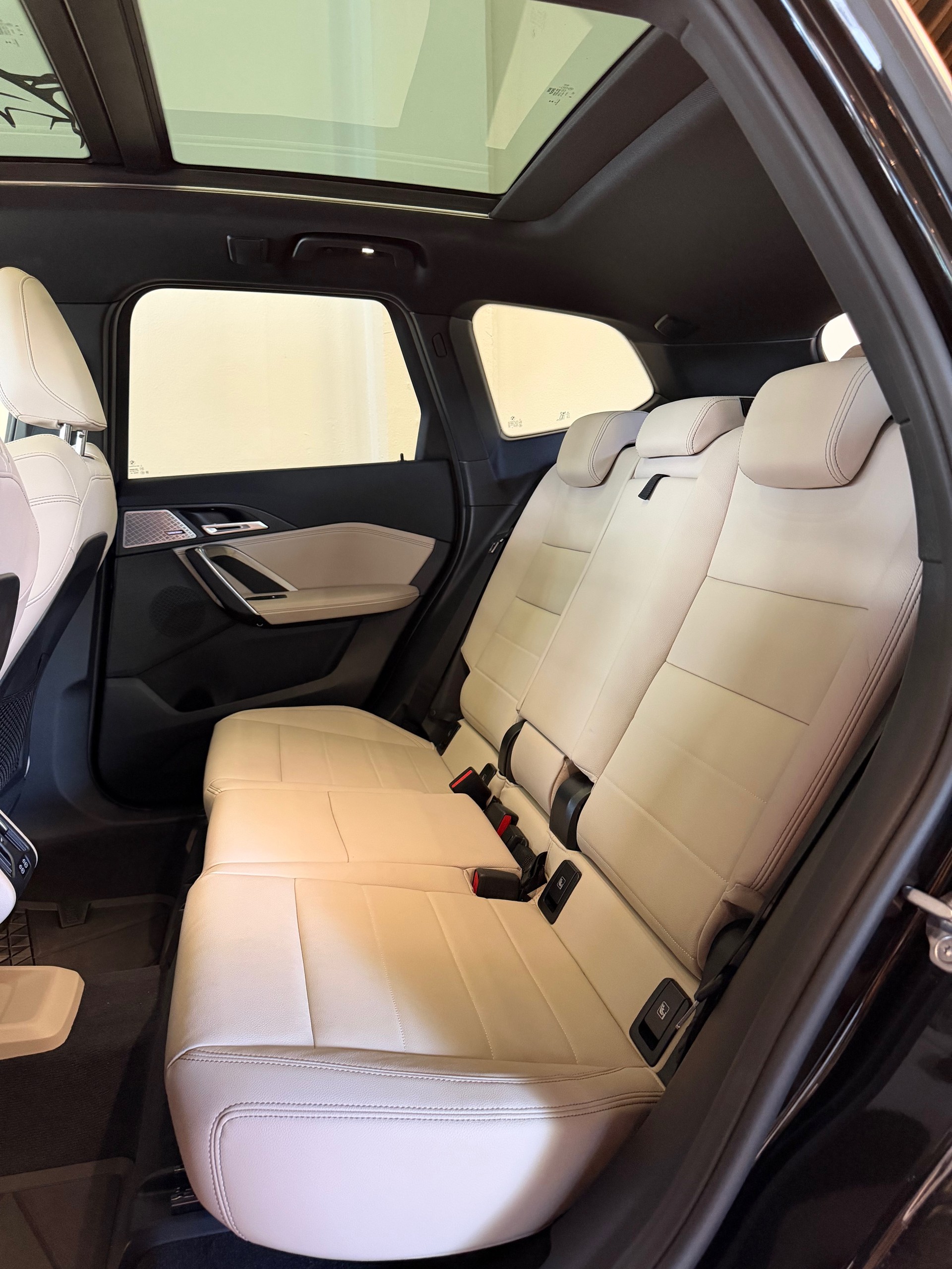 BMW X1 xDrive 23i 48V M Sport-image-8