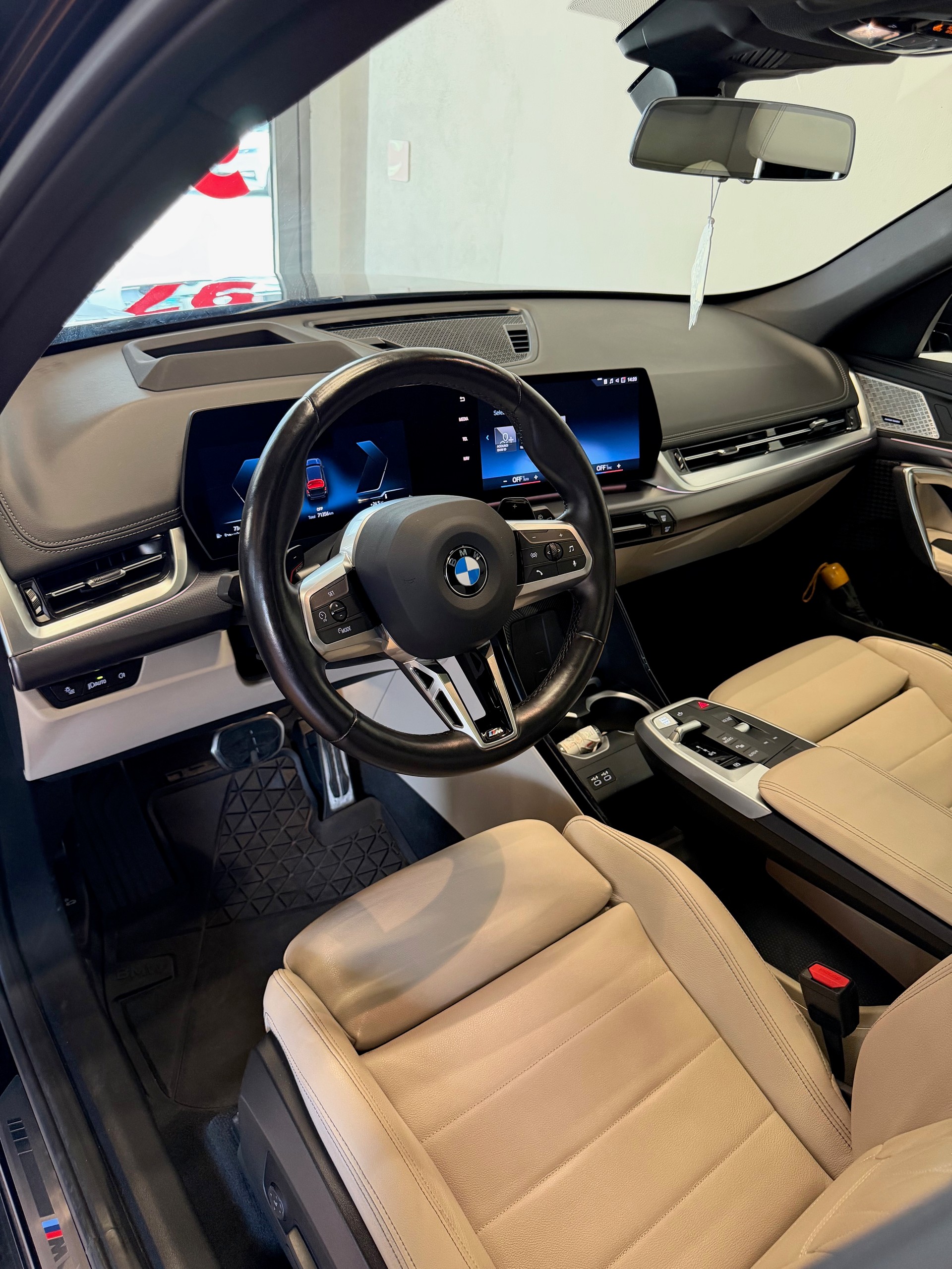 BMW X1 xDrive 23i 48V M Sport-image-6