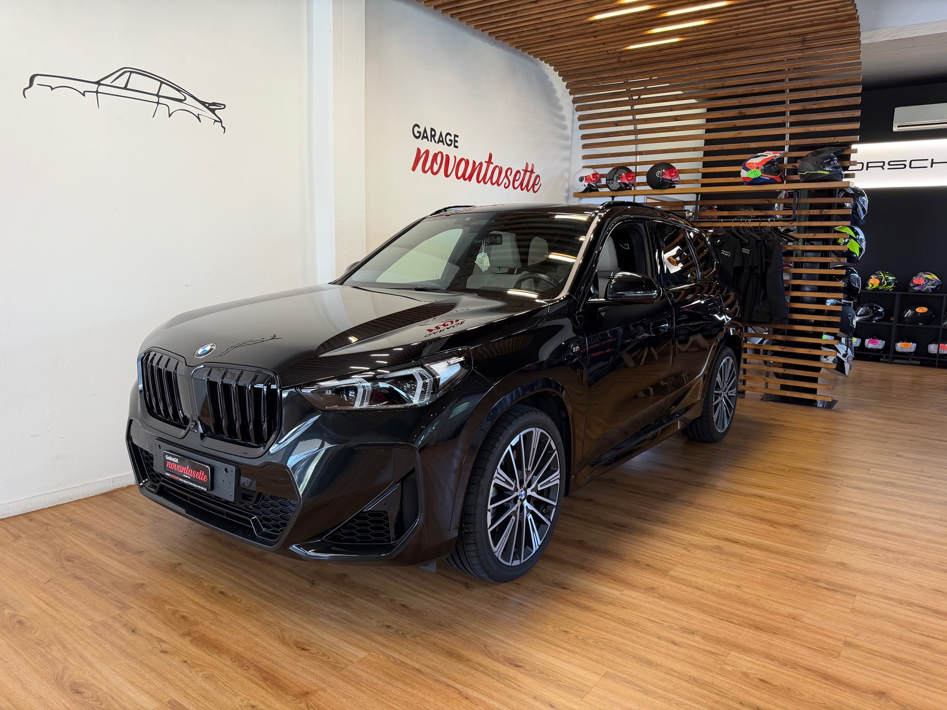 BMW X1 xDrive 23i 48V M Sport-image-0