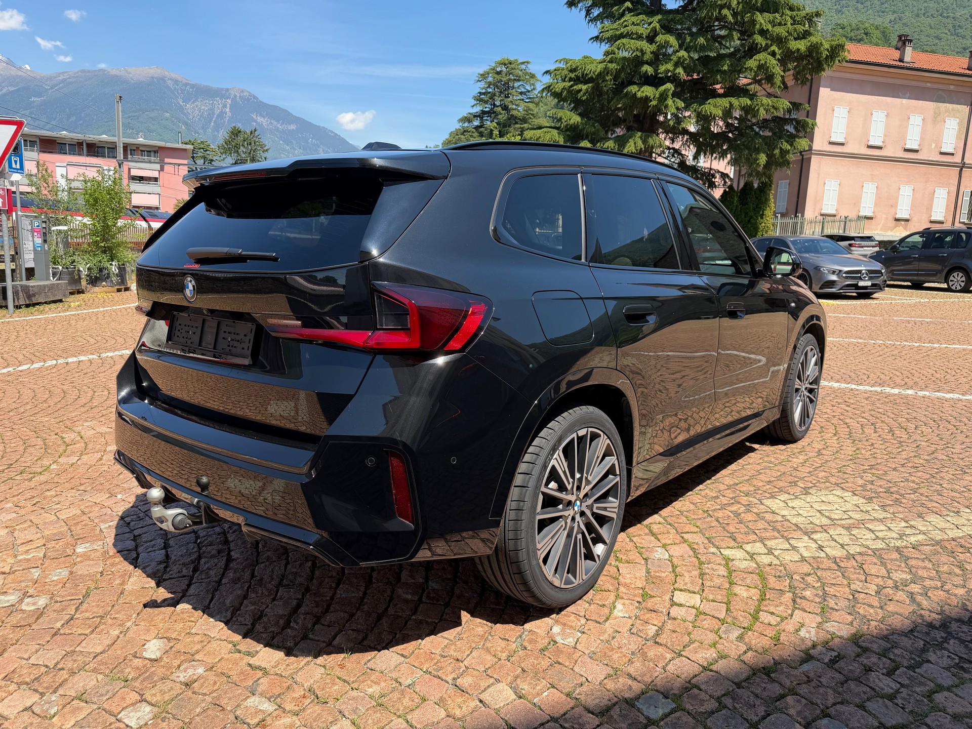 BMW X1 xDrive 23i 48V M Sport-image-3