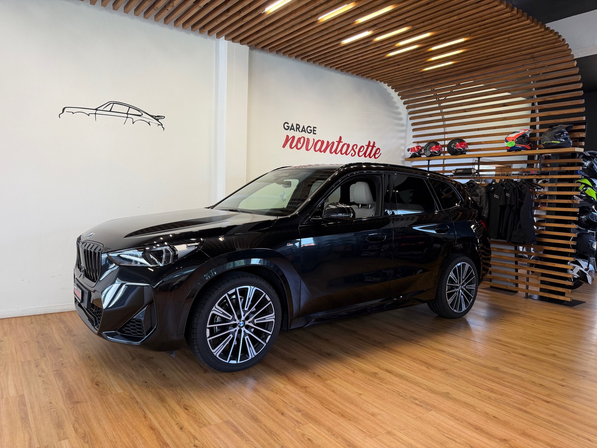 BMW X1 xDrive 23i 48V M Sport-image-1