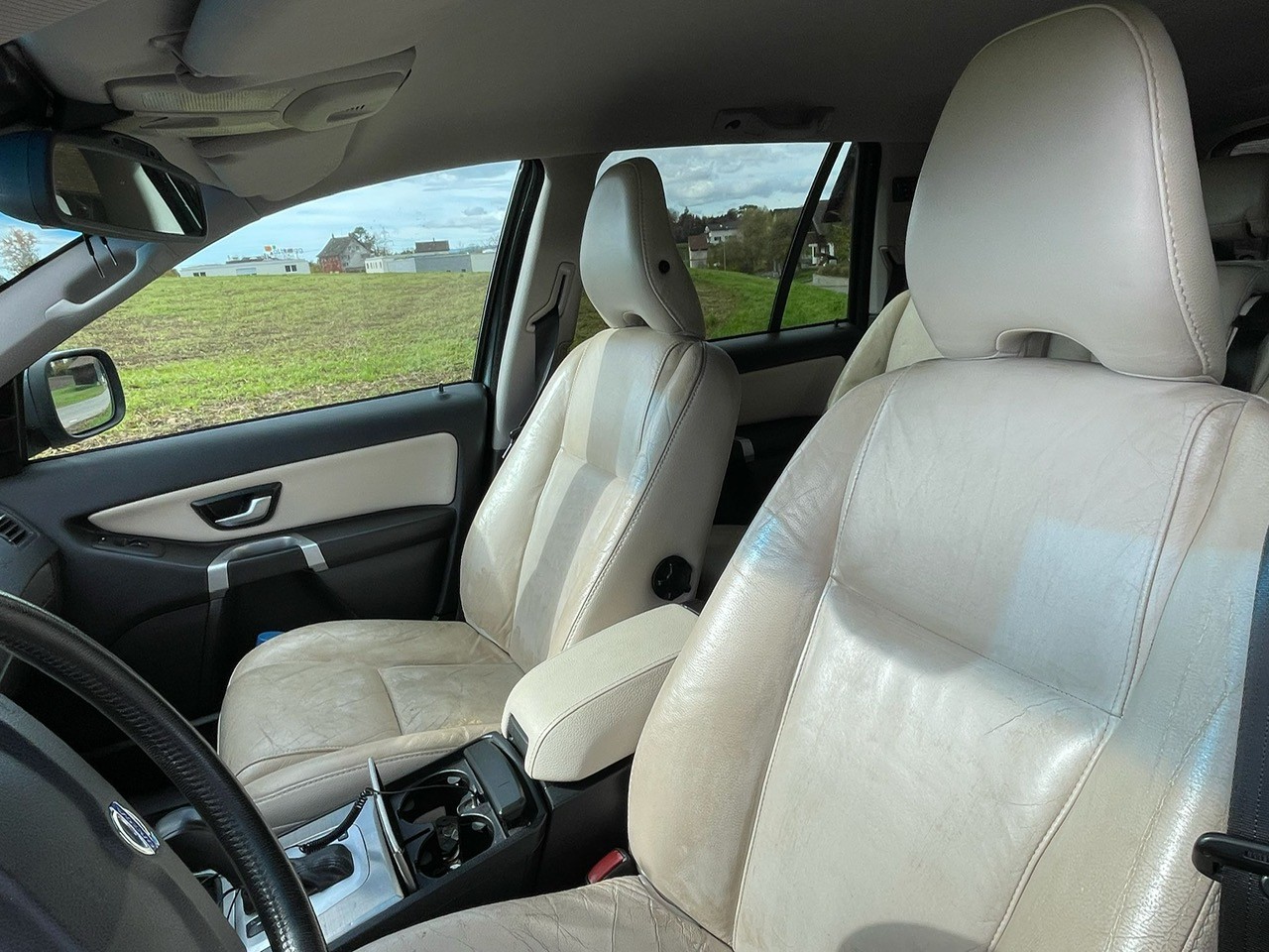VOLVO XC90 2.5T AWD Momentum Geartronic-image-5