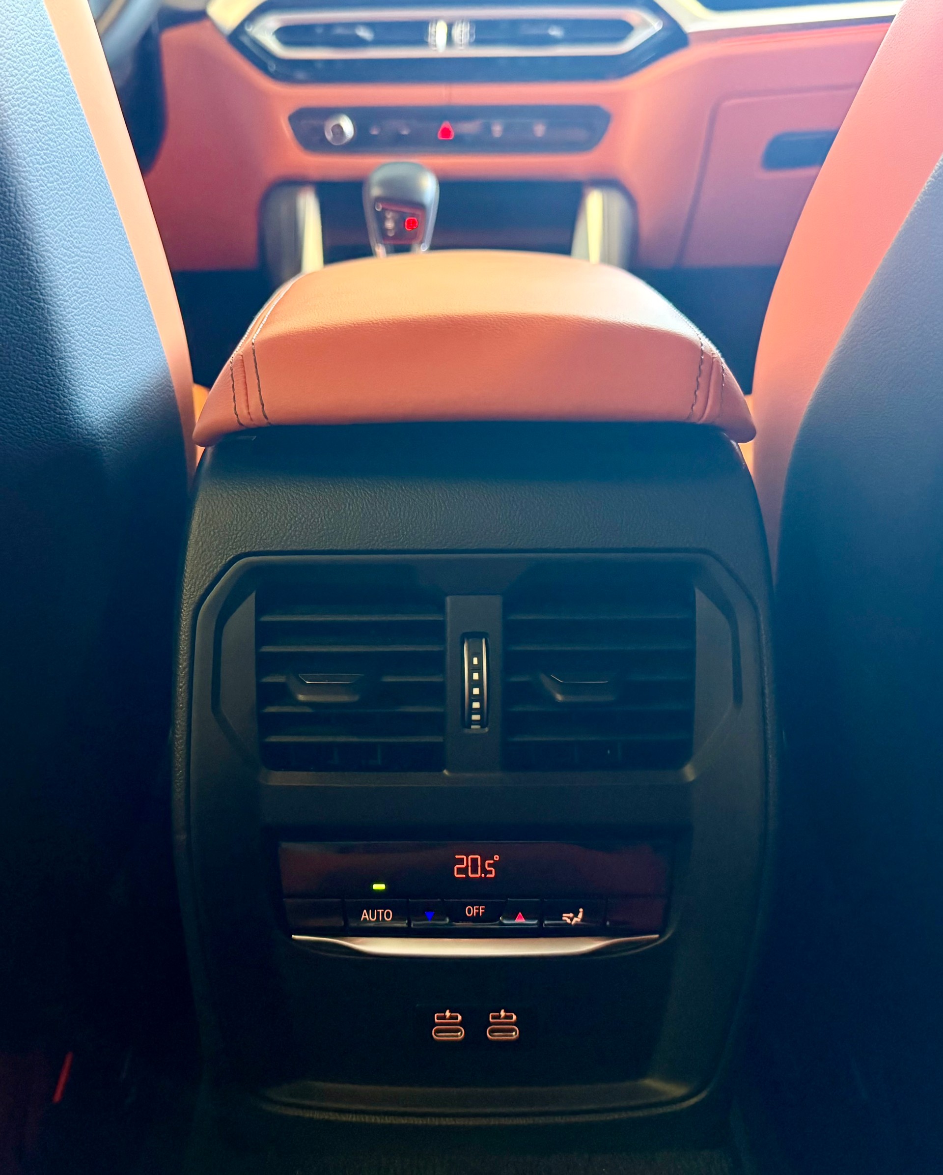 BMW M3 Competition M xDrive-image-24