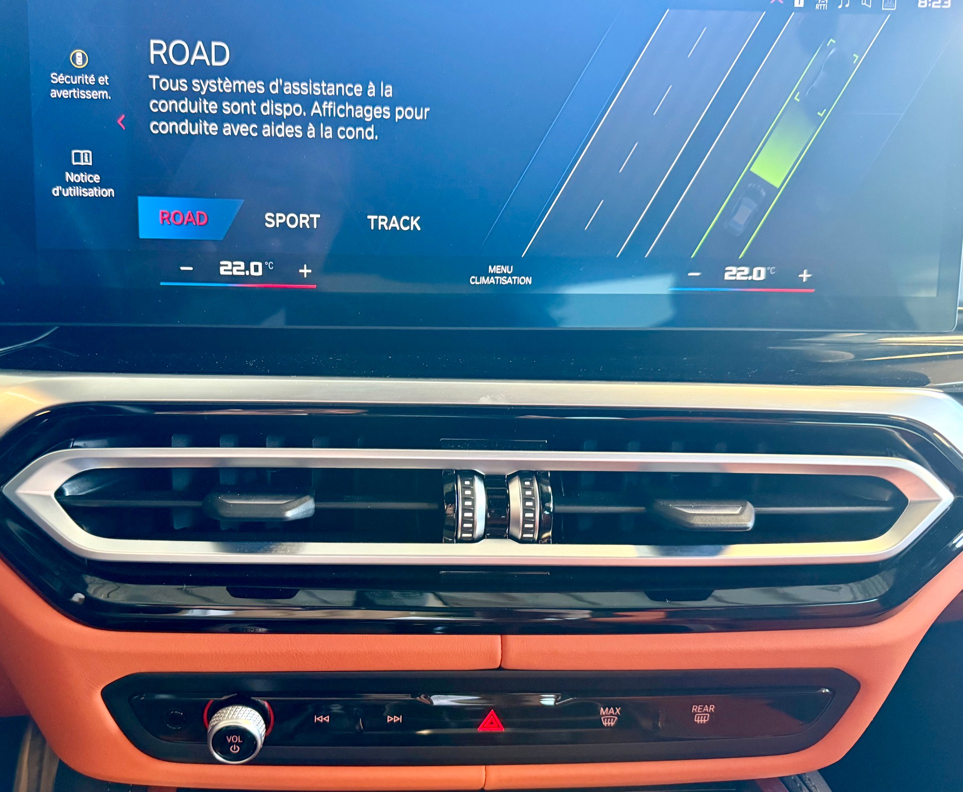 BMW M3 Competition M xDrive-image-18