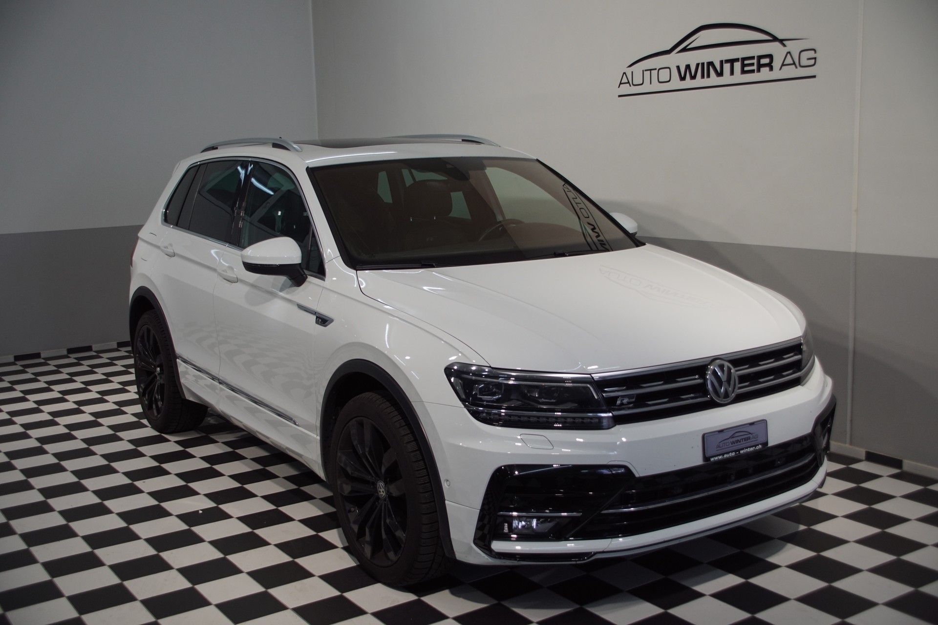VW Tiguan 2.0TSI R-Line Highline 4Motion DSG-image-0