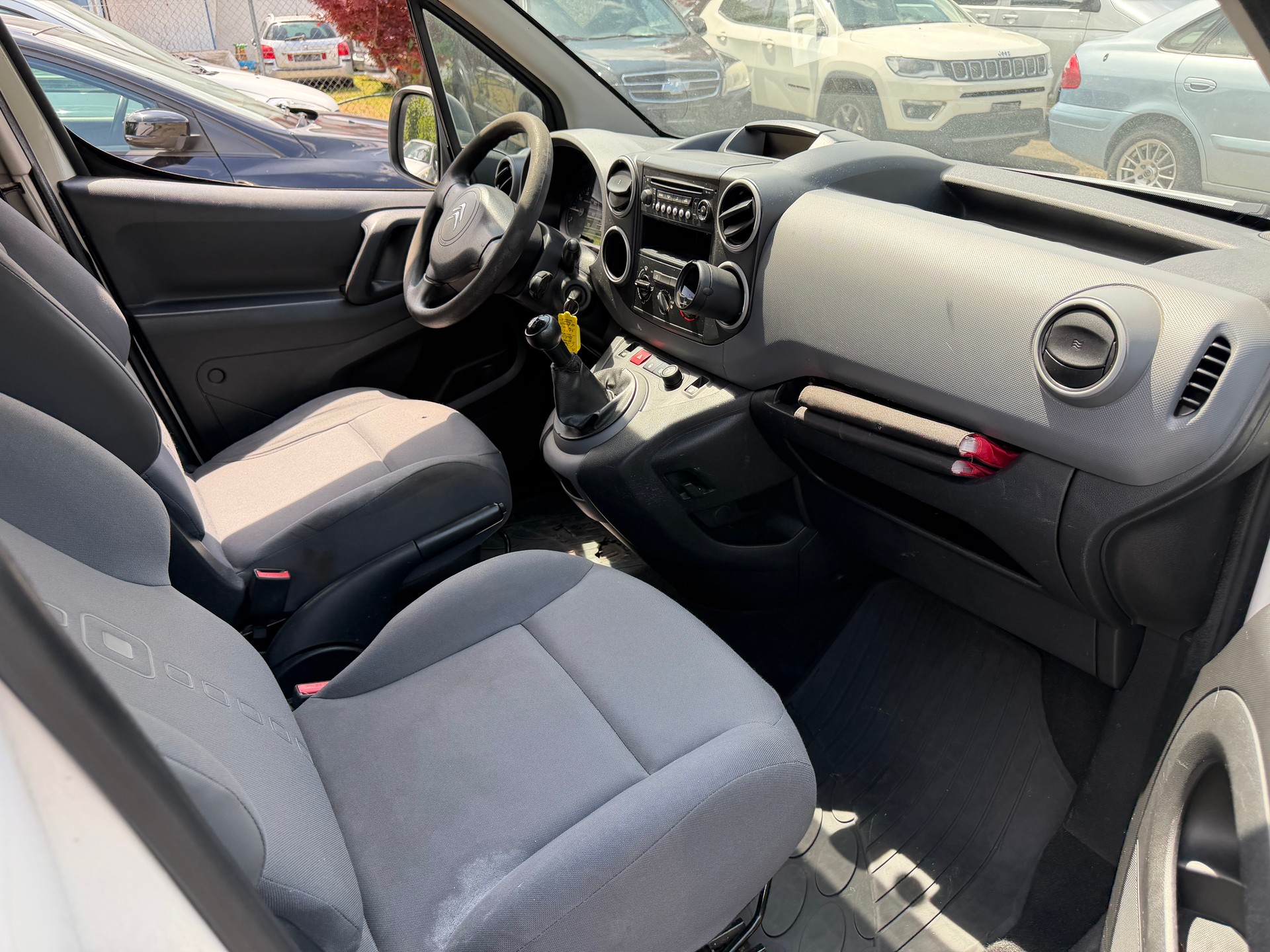 CITROEN Berlingo 1.6 VTi 98 Business-image-6