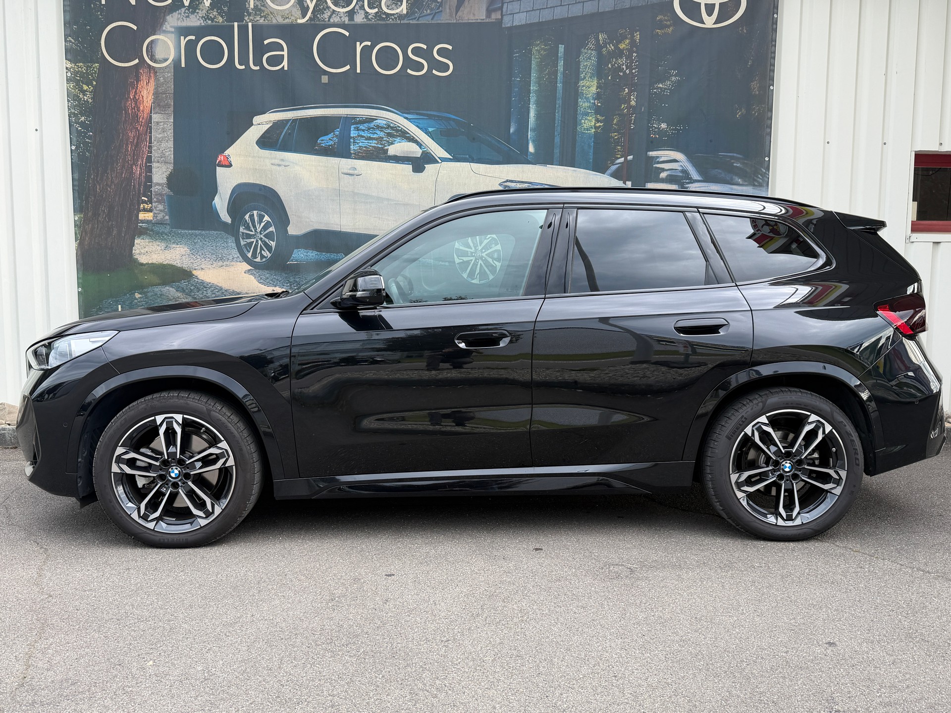 BMW X1 xDrive 23i 48V M Sport Pro-showroom-element-1