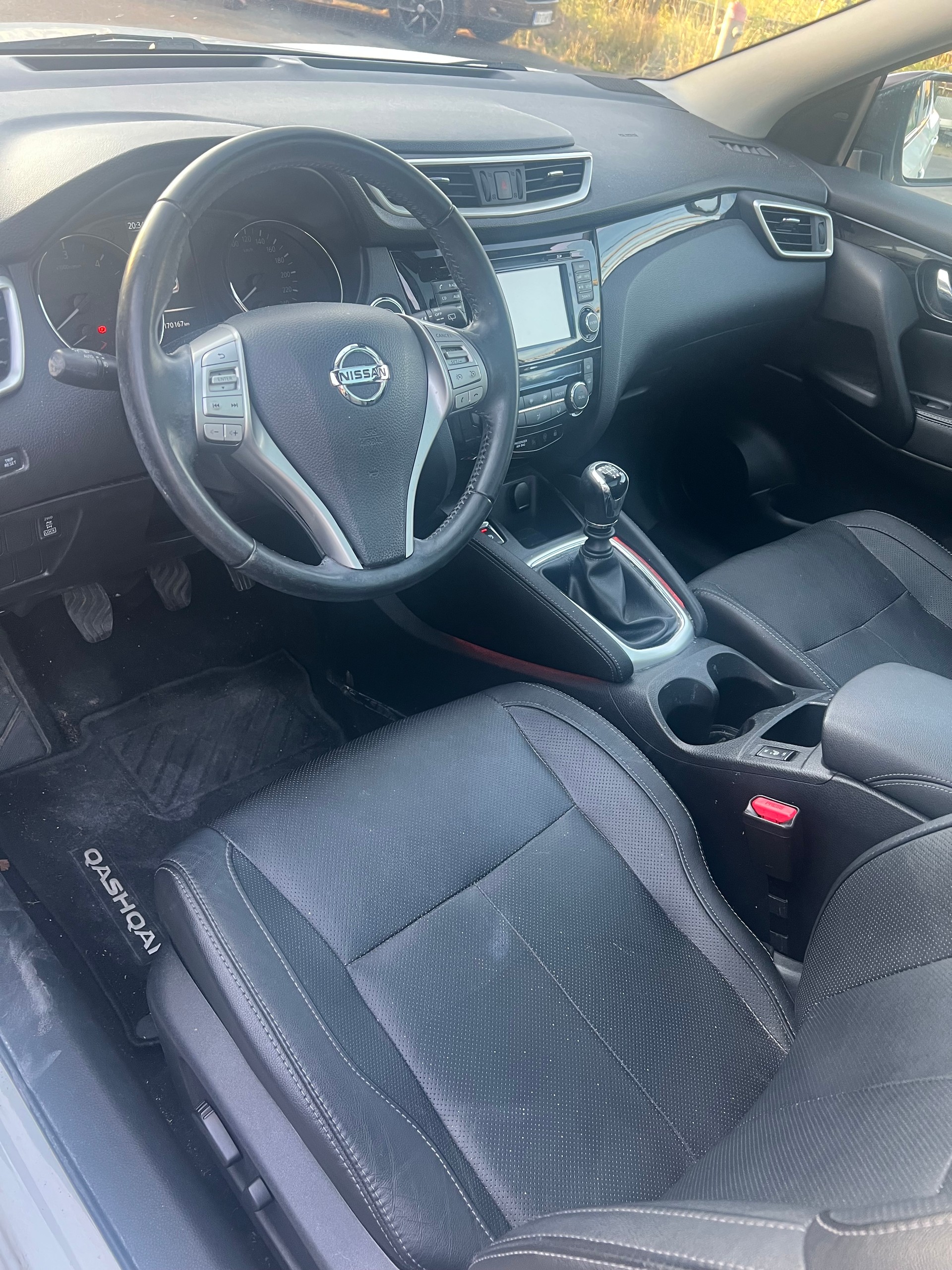 NISSAN Qashqai 1.6 dCi tekna ALL-MODE 4x4-image-9