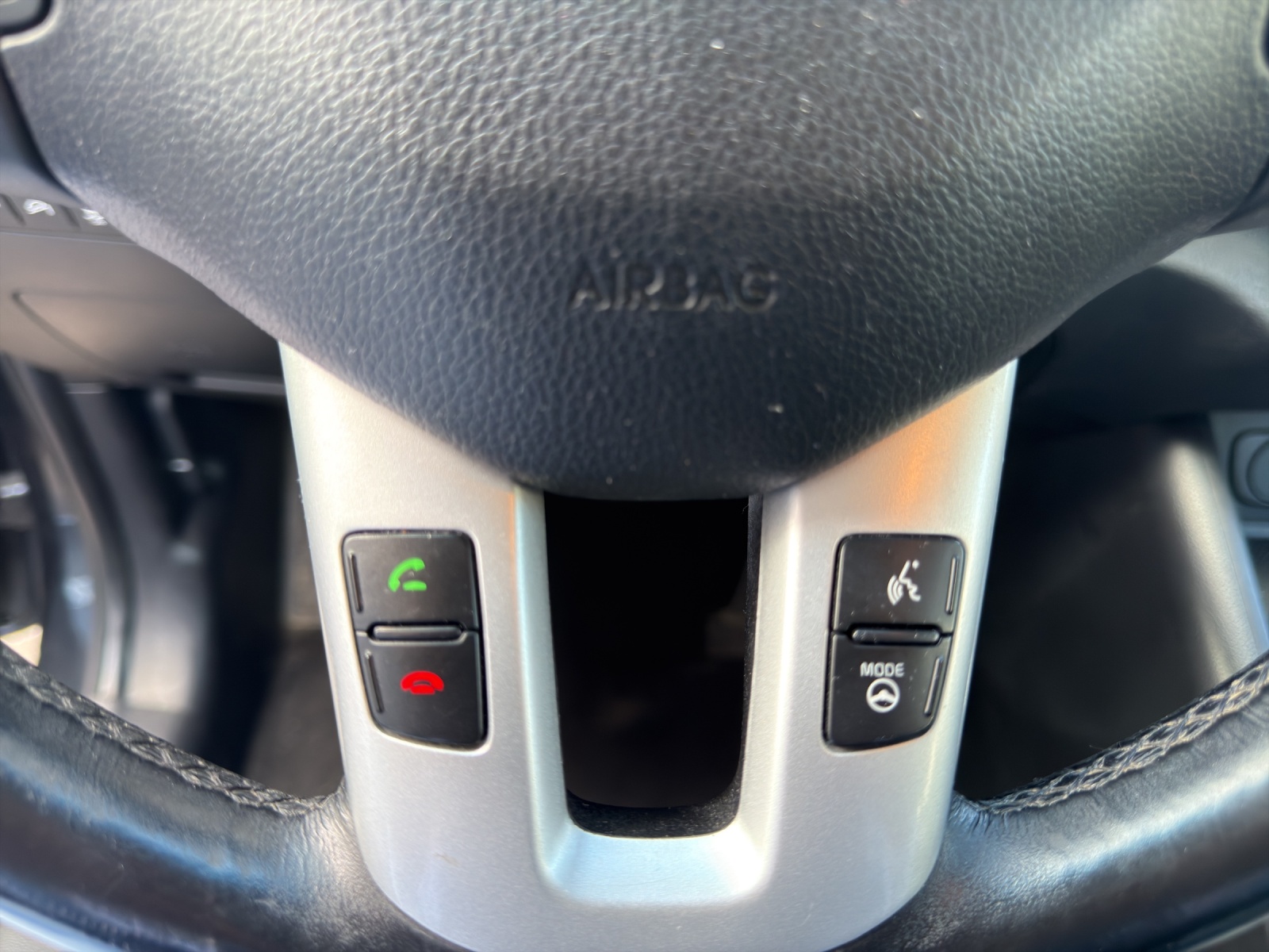 KIA Sportage 2.0 CRDi Trend 4WD Automatic-image-24