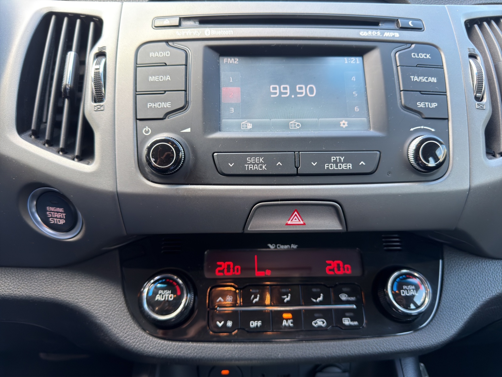 KIA Sportage 2.0 CRDi Trend 4WD Automatic-image-14