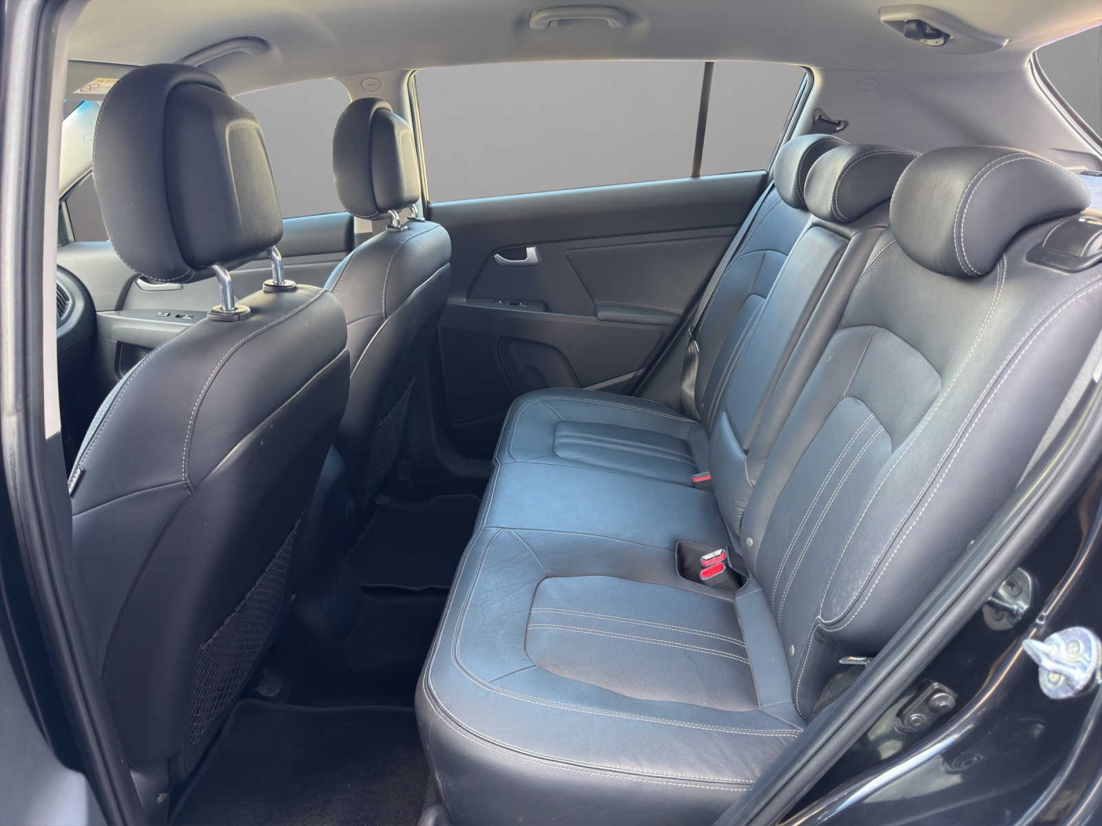 KIA Sportage 2.0 CRDi Trend 4WD Automatic-image-12