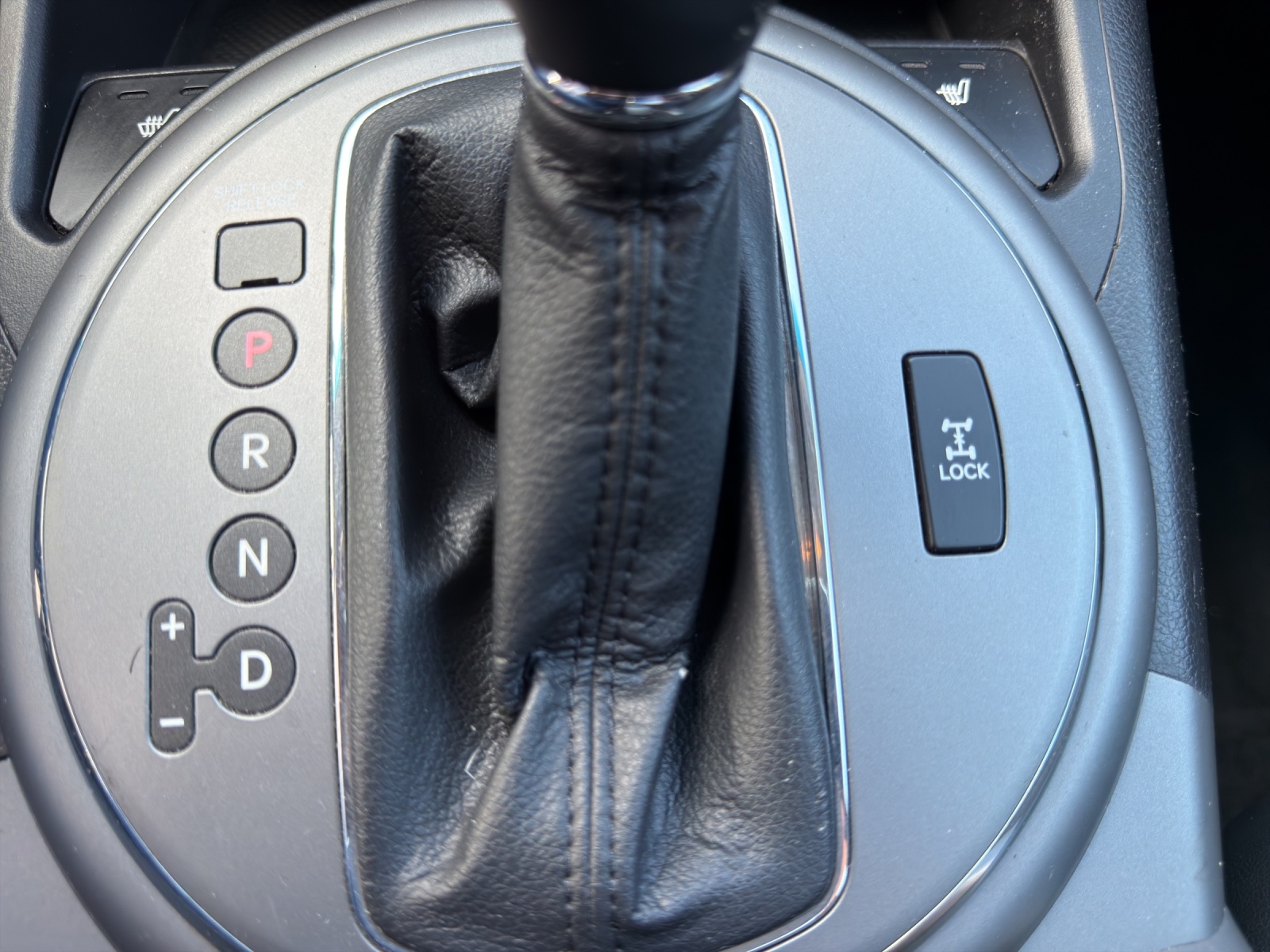 KIA Sportage 2.0 CRDi Trend 4WD Automatic-image-22