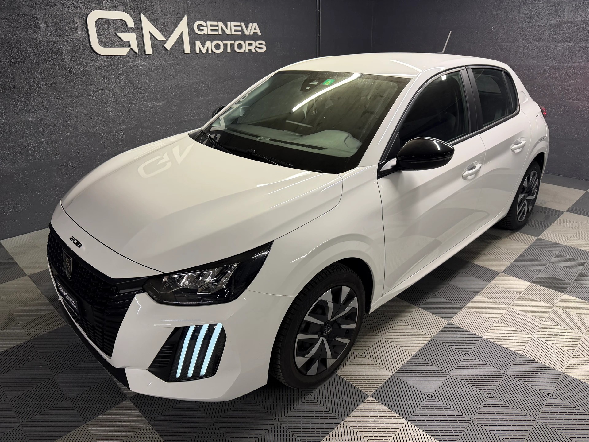 PEUGEOT 208 1.2 Active-image-0