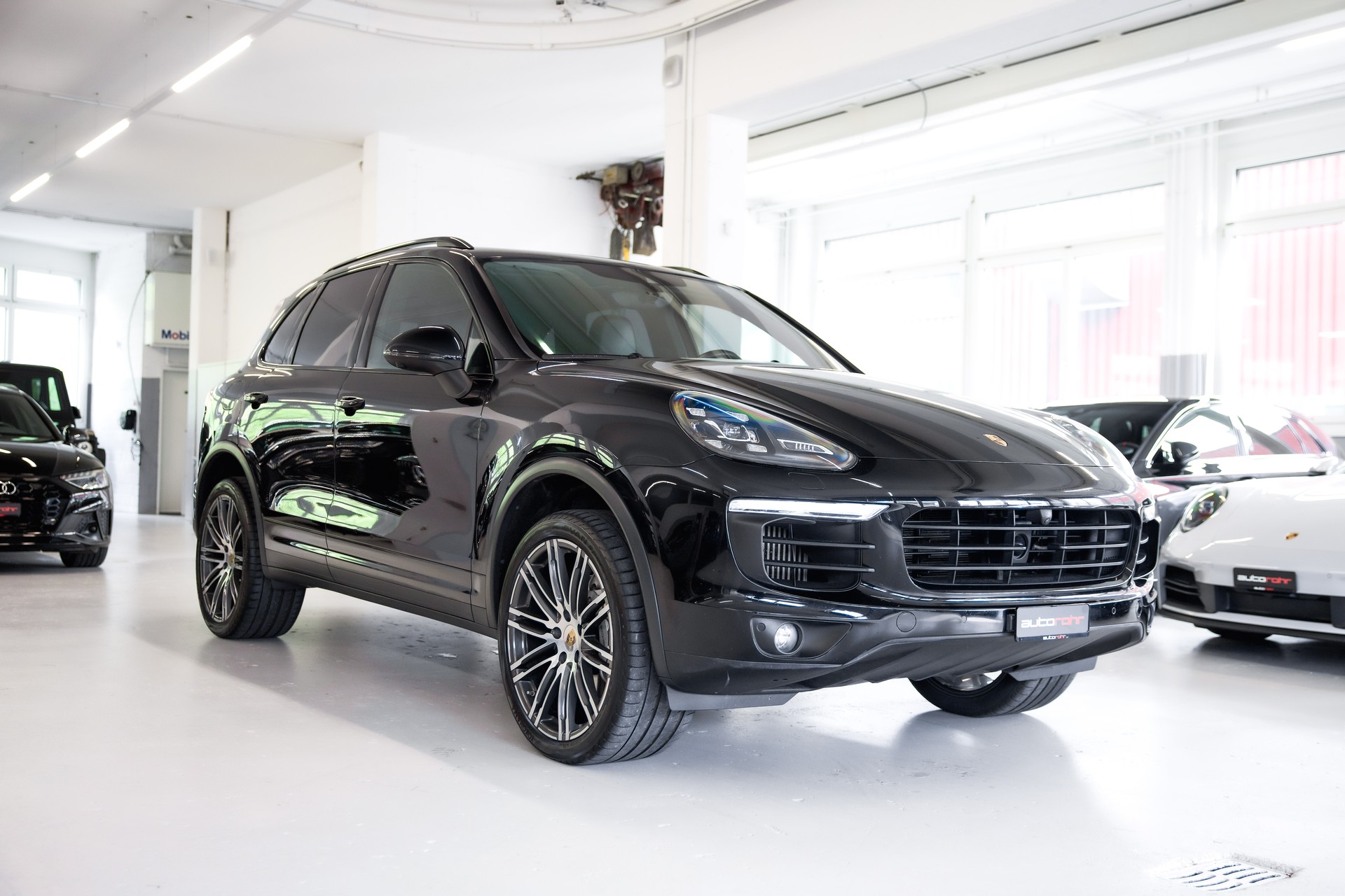 PORSCHE Cayenne S Diesel-image-2