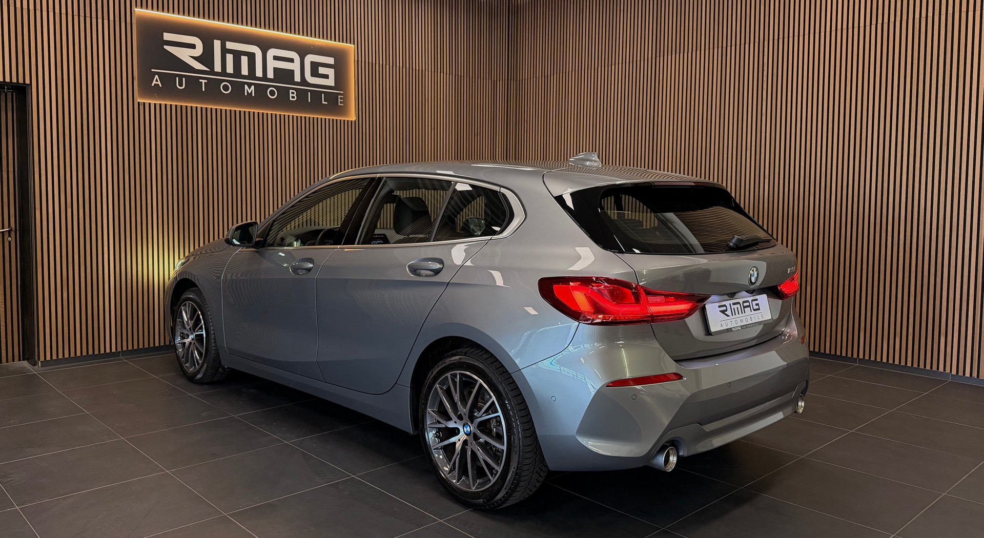 BMW 120i Steptronic | CH-Fzg. | CarVertical | Unfallfrei | Top Ausstattung-image-10