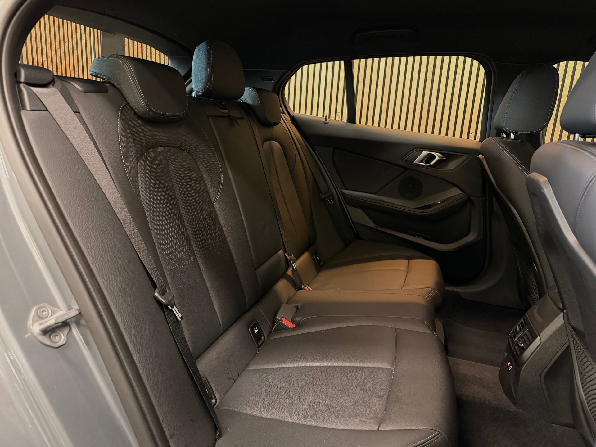 BMW 120i Steptronic | CH-Fzg. | CarVertical | Unfallfrei | Top Ausstattung-image-20