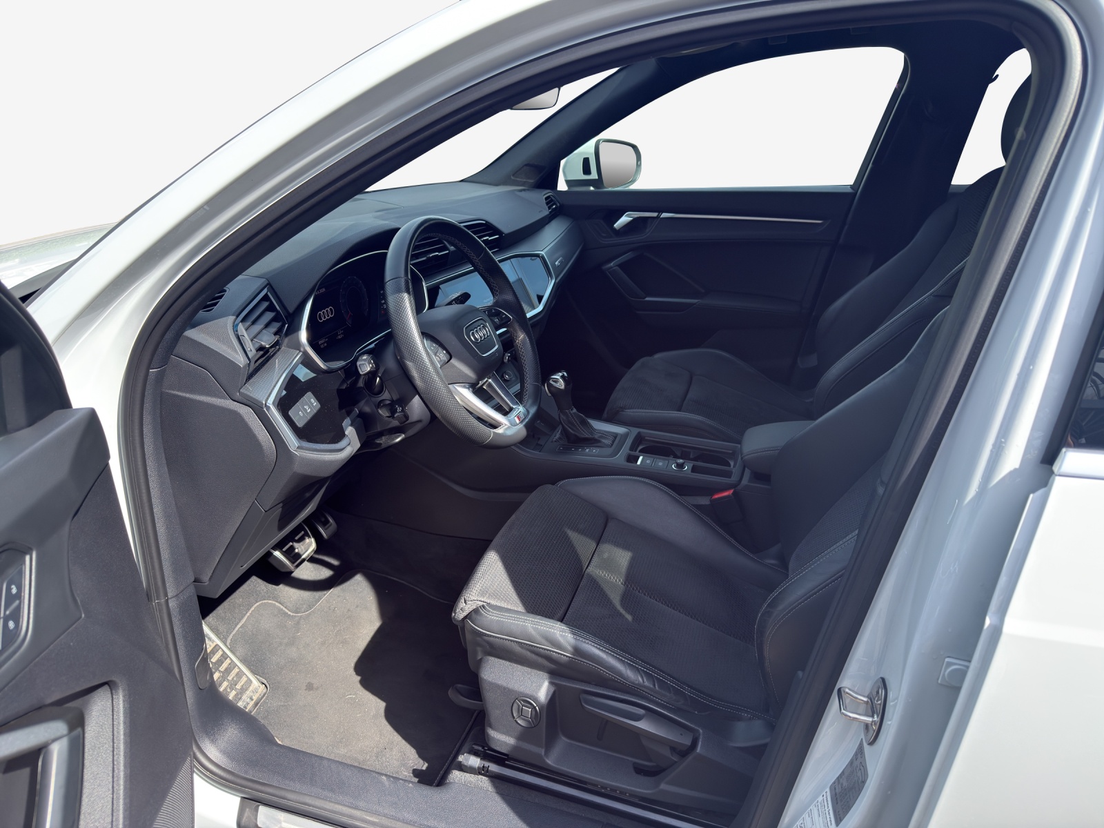 AUDI Q3 35 TFSI S line Attraction S-tronic-image-7