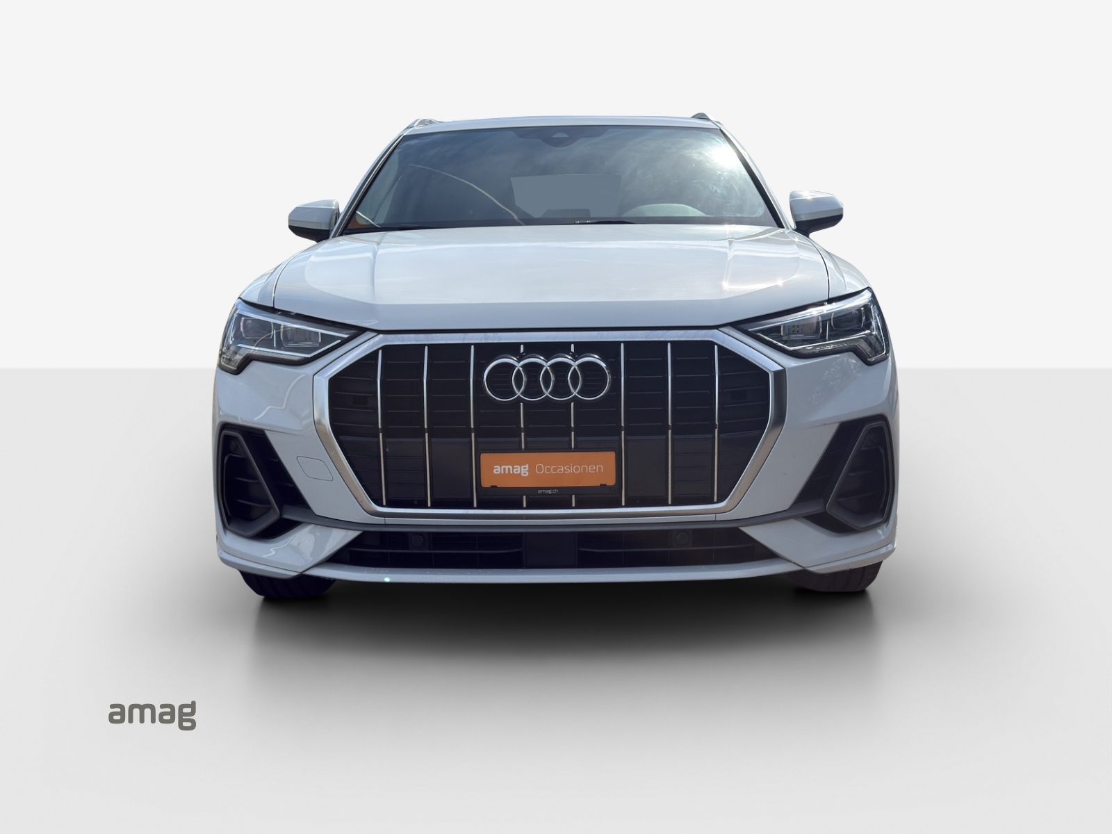 AUDI Q3 35 TFSI S line Attraction S-tronic-image-6