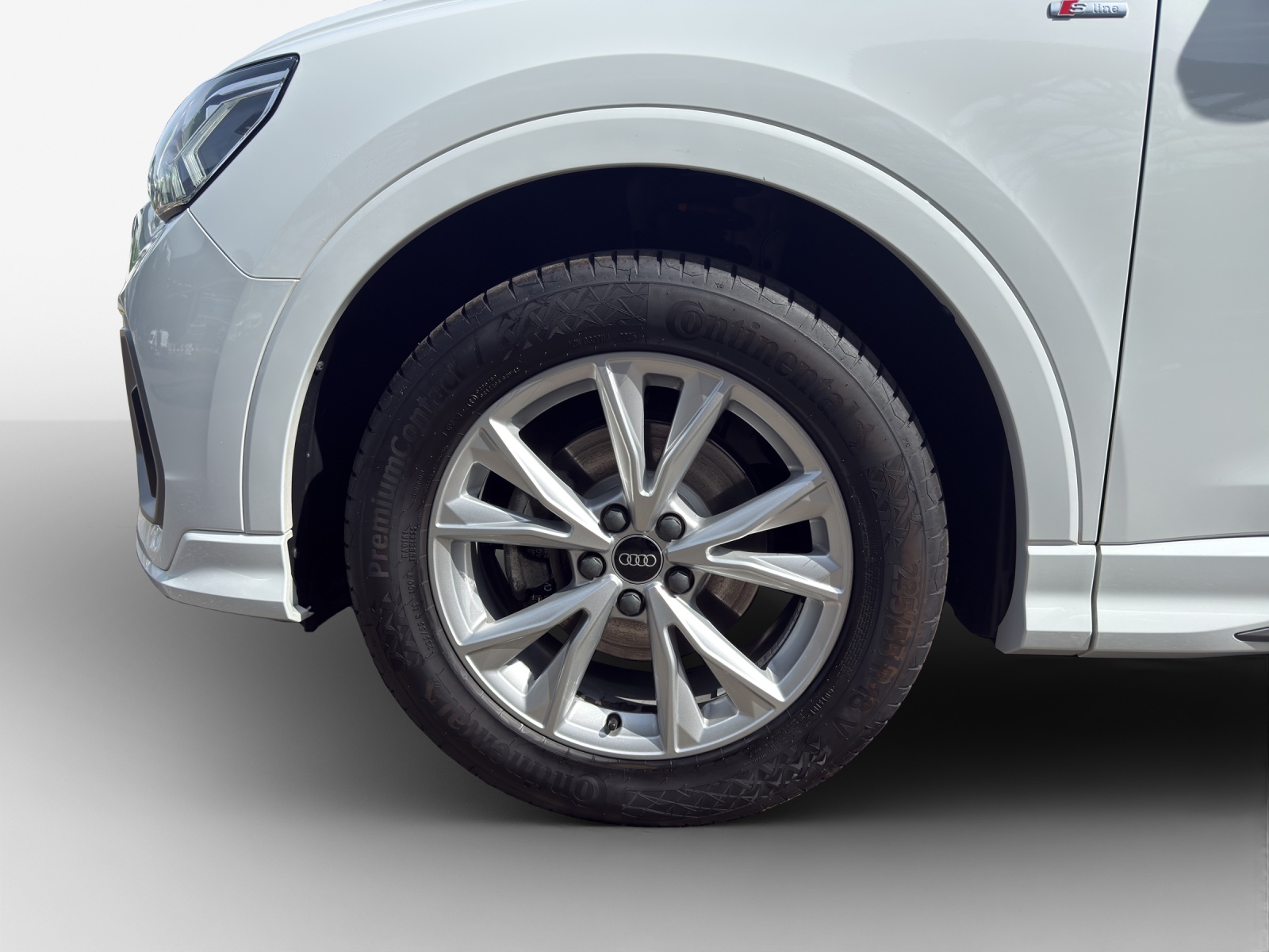 AUDI Q3 35 TFSI S line Attraction S-tronic-image-15