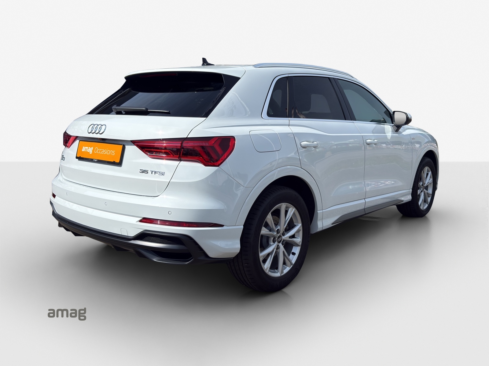 AUDI Q3 35 TFSI S line Attraction S-tronic-image-4
