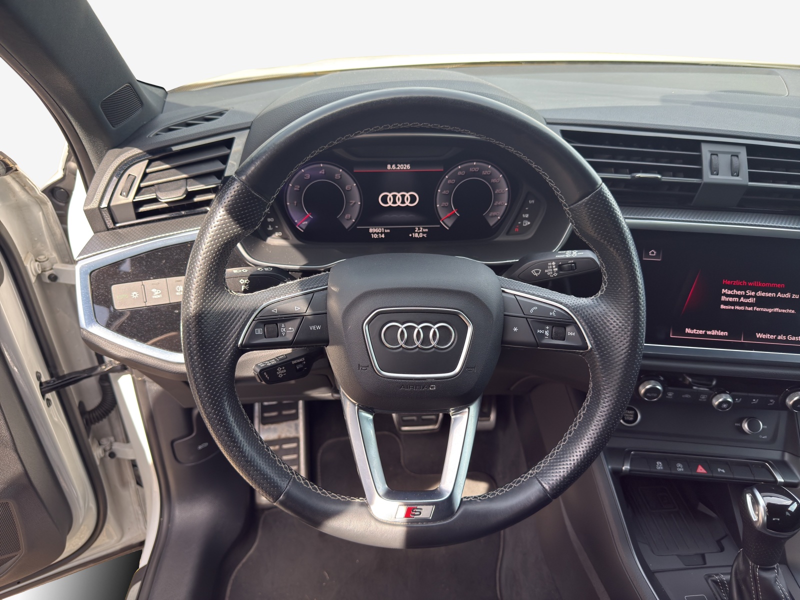 AUDI Q3 35 TFSI S line Attraction S-tronic-image-9