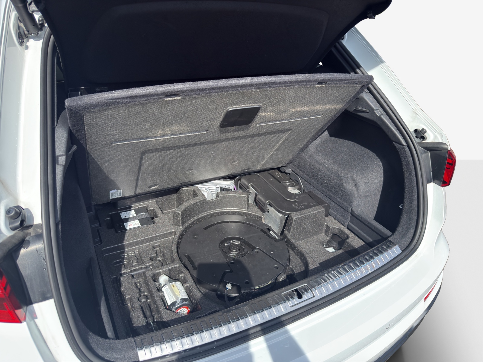 AUDI Q3 35 TFSI S line Attraction S-tronic-image-13