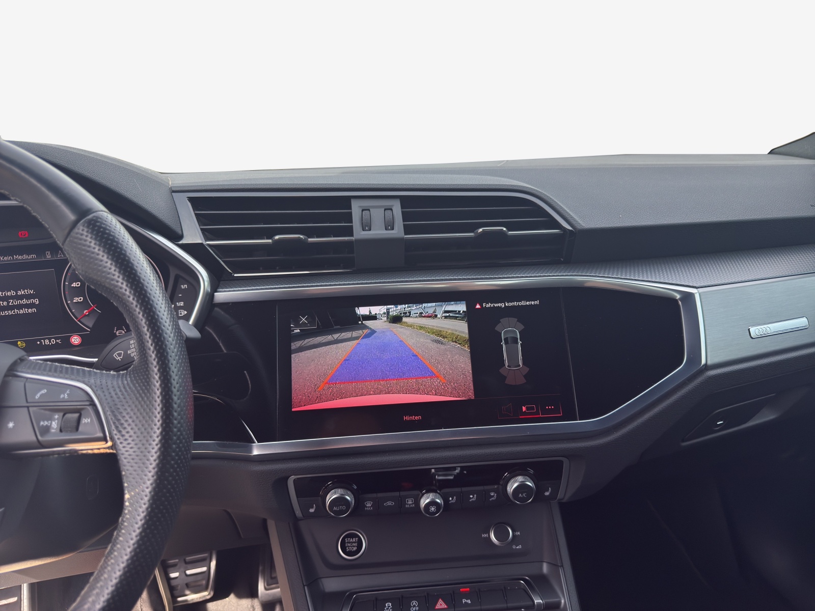 AUDI Q3 35 TFSI S line Attraction S-tronic-image-14