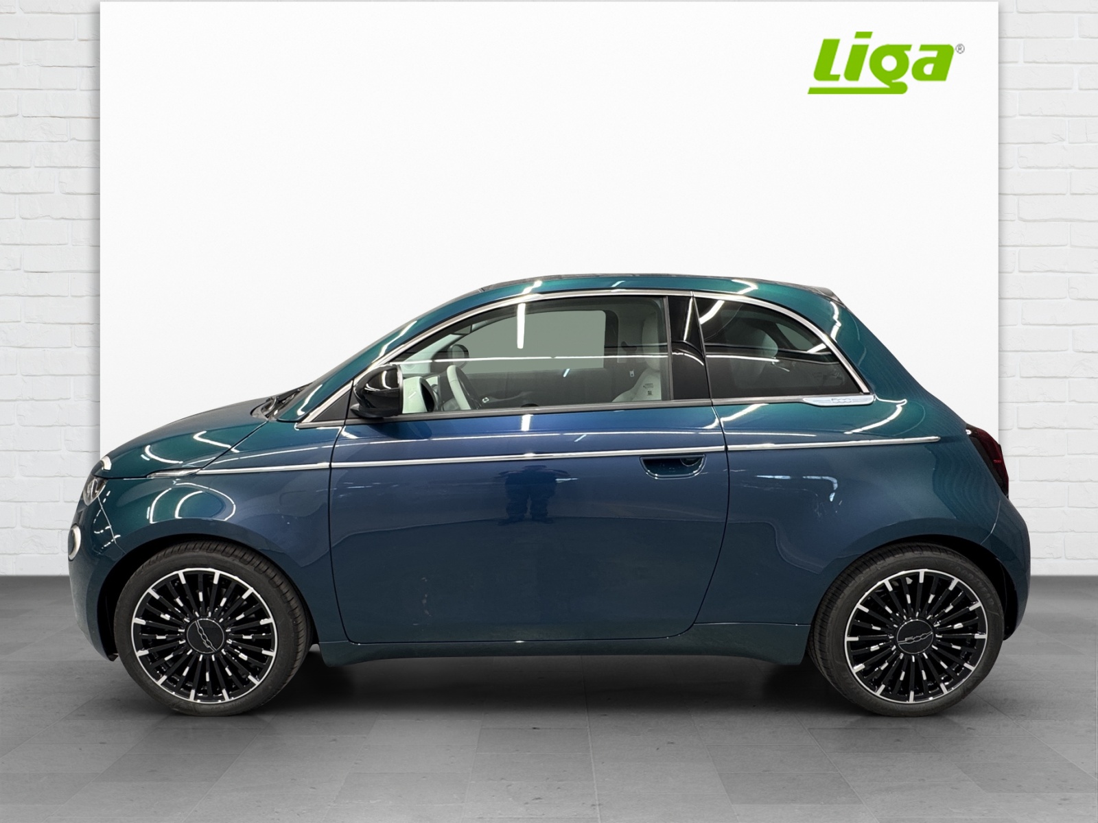 FIAT 500 Cabrio 1.0 Hybrid La Prima-image-2