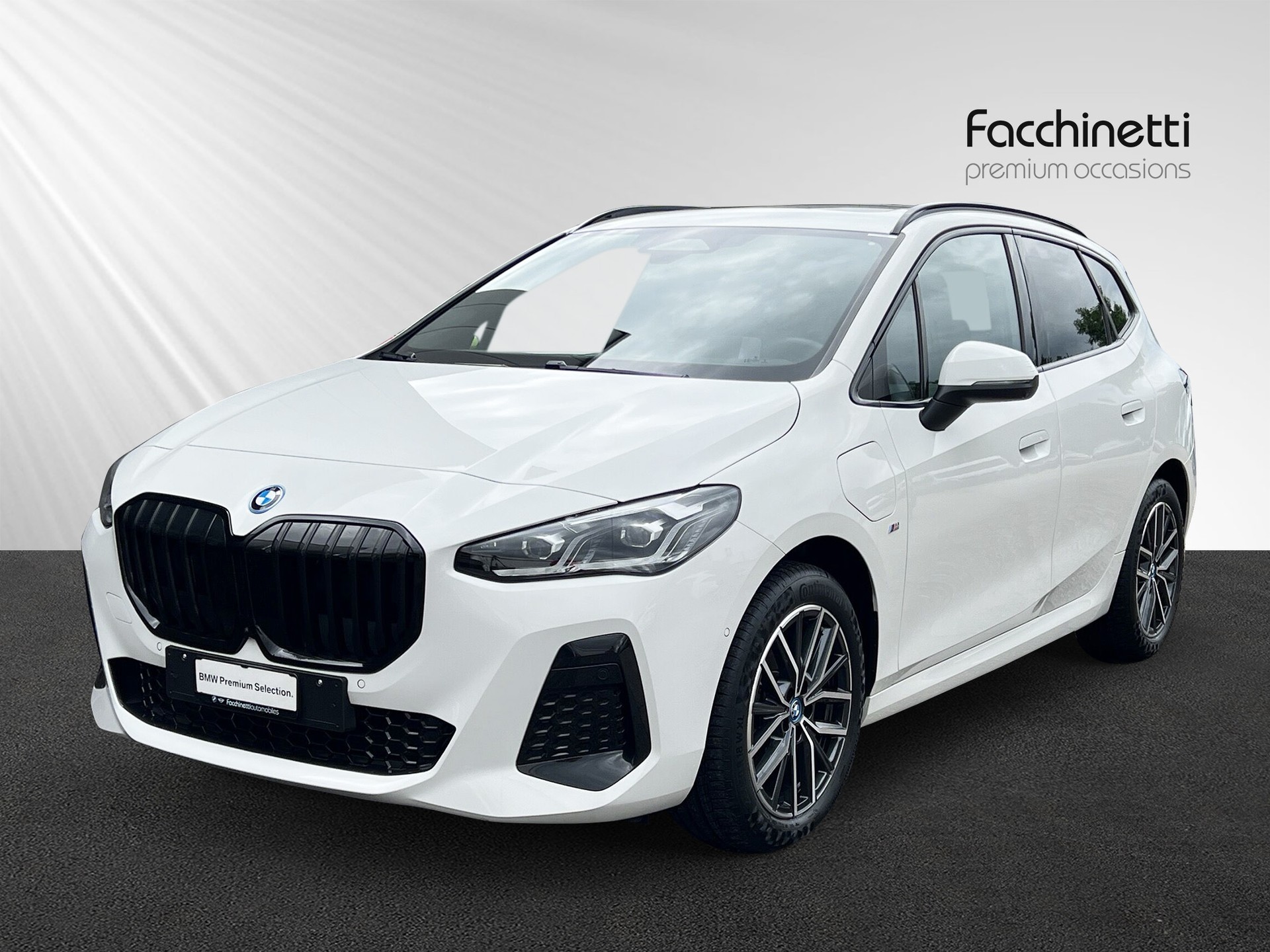BMW 225e xDrive Active Tourer-image-0