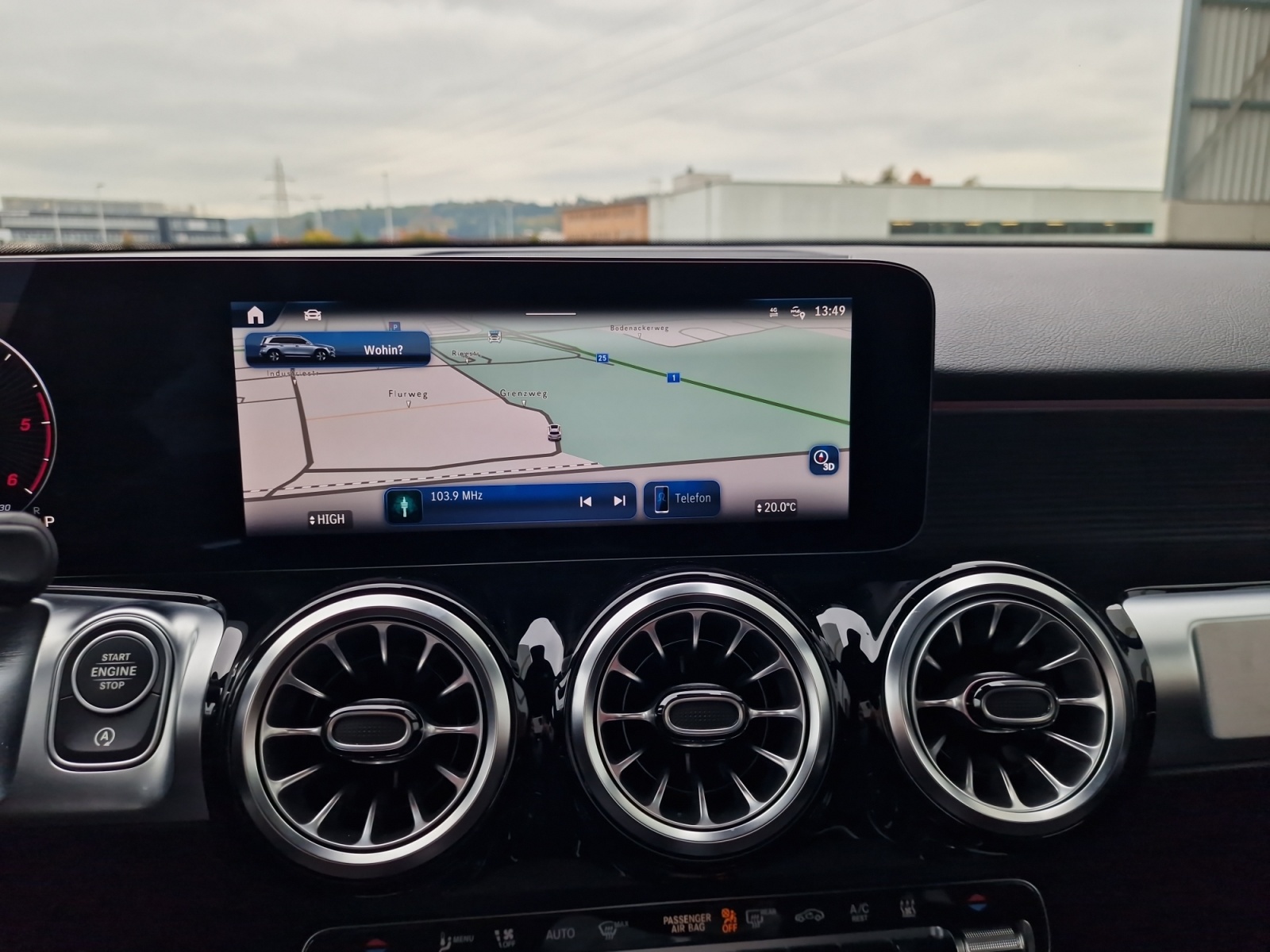 MERCEDES-BENZ GLB 220 d AMG Line 4Matic 7-Sitzer-image-18