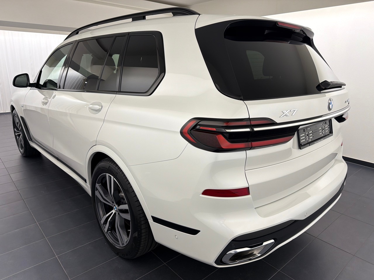 BMW X7 xDr 48V 40d M Sport-image-1