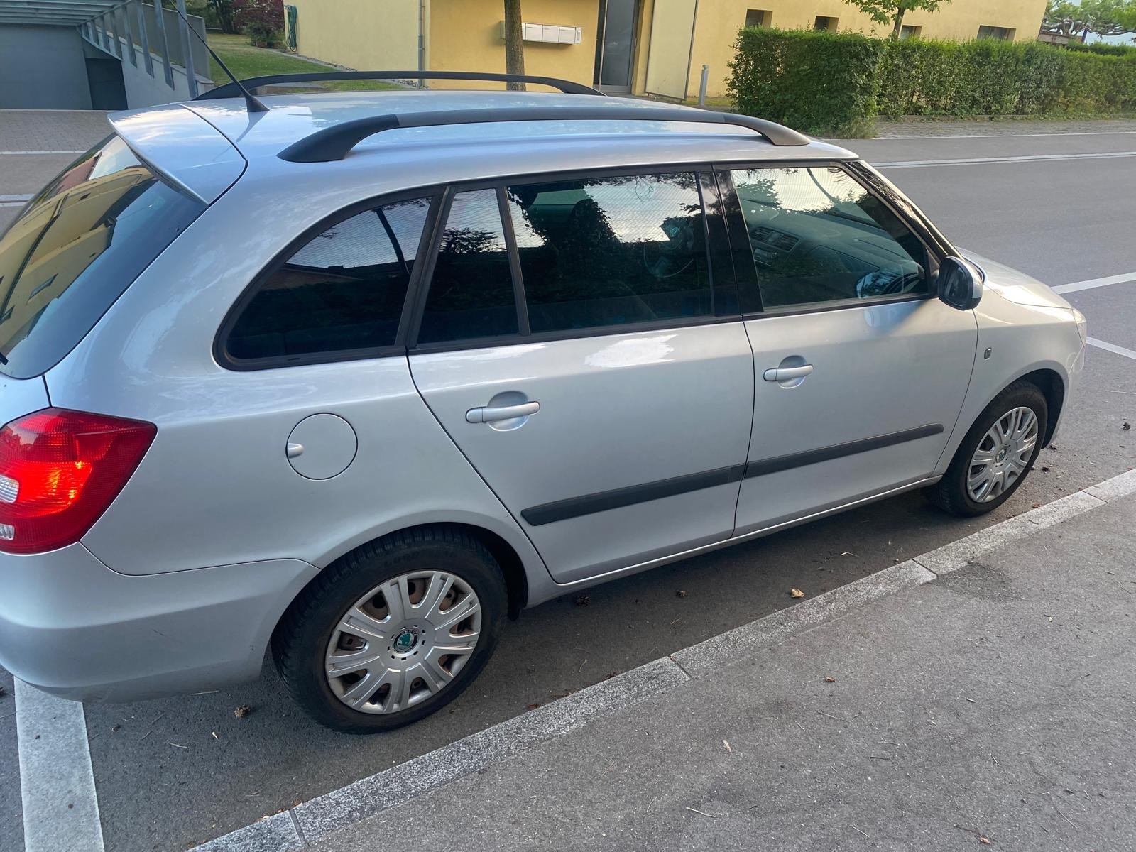 SKODA Fabia 1.2 TSI Family-image-2