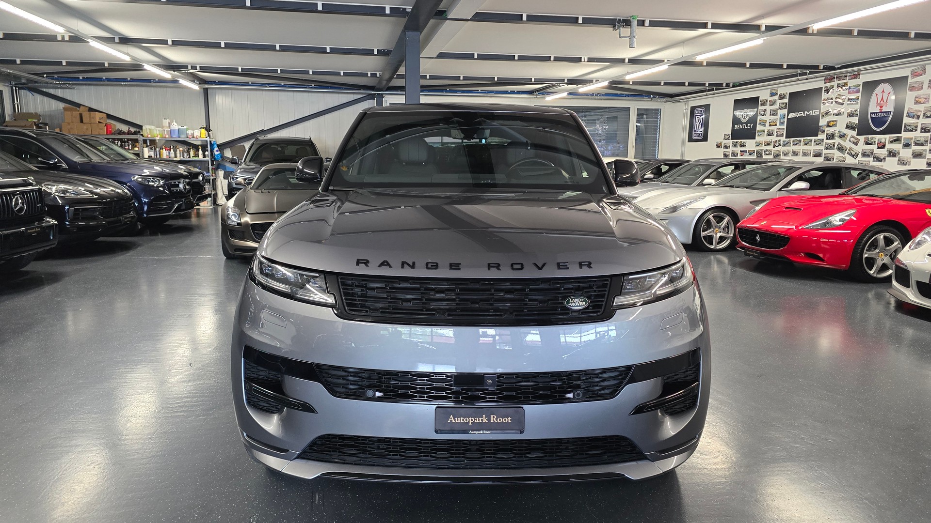 LAND ROVER Range Rover Sport D300 3.0 TD6 MHEV Dynamic SE Automatic-image-2