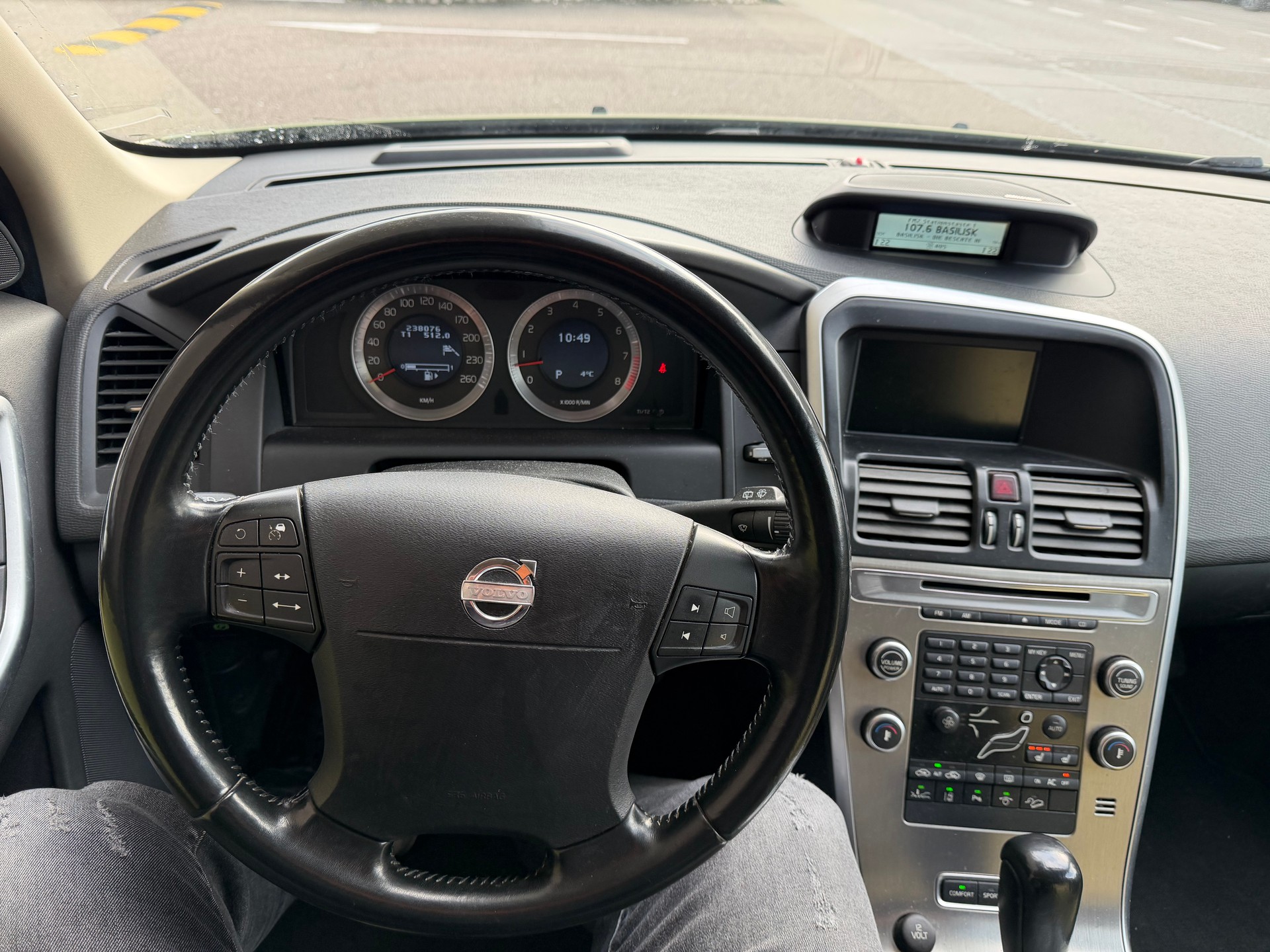 VOLVO XC60 T6 AWD Summum Geartronic-image-13