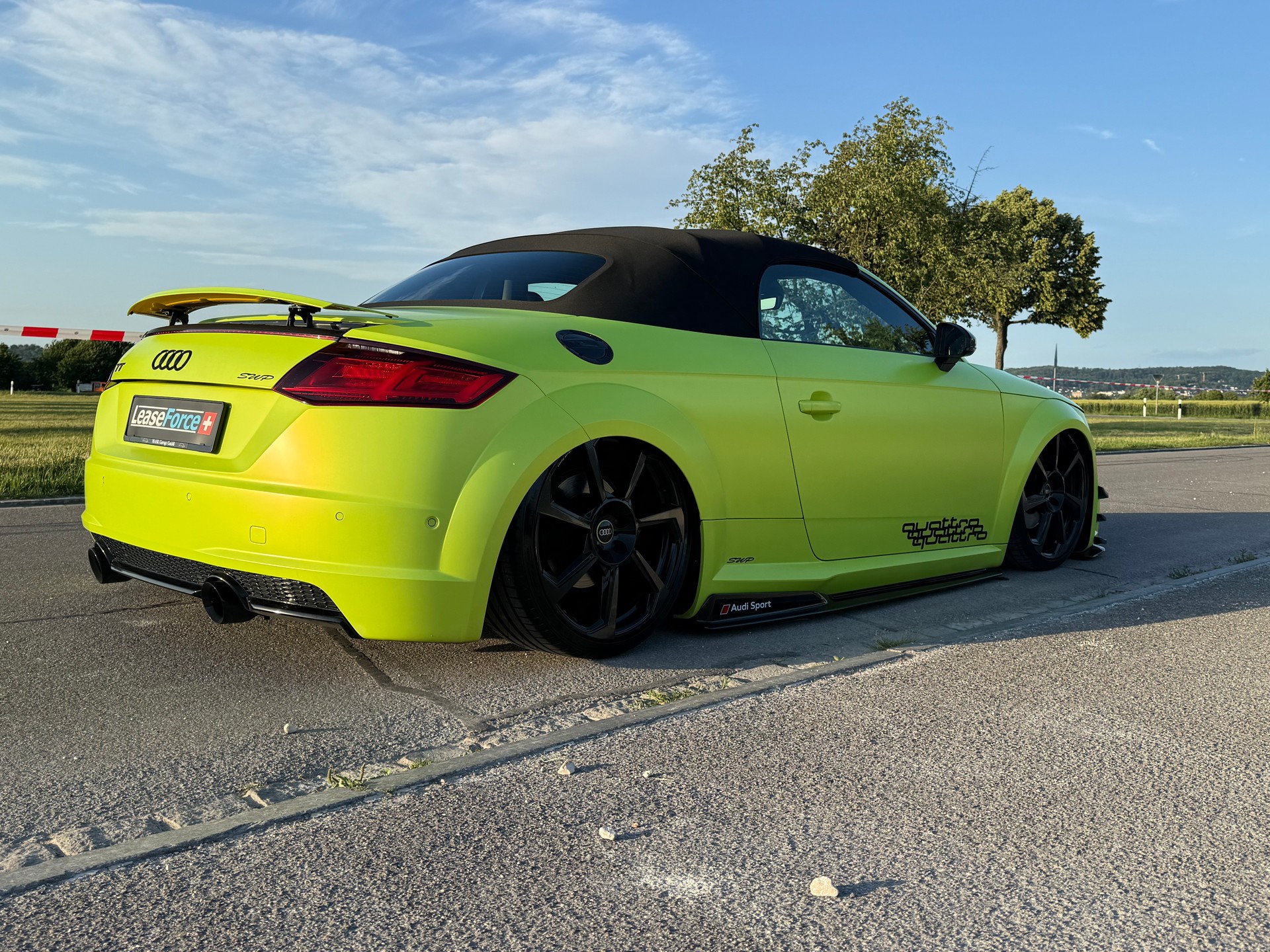 AUDI TT Roadster 2.0 TFSI quattro S-tronic-image-5