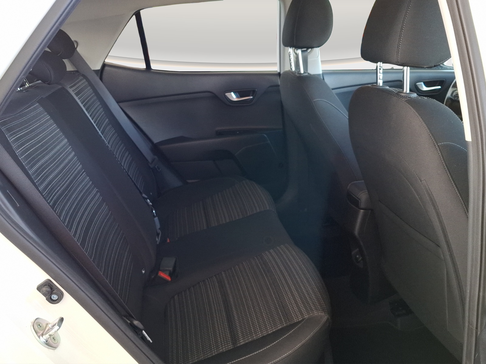 KIA Stonic 1.0 T-GDi //-image-10
